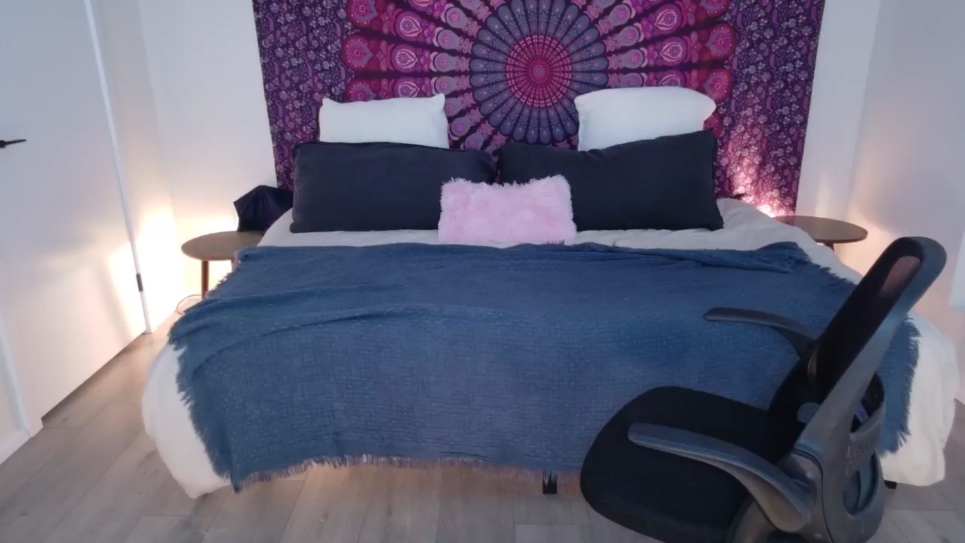Gallery image thumbnail from eh1_Scarlett's myfreecams stream on, 01/21/2026, 10:44 image 6 of 20