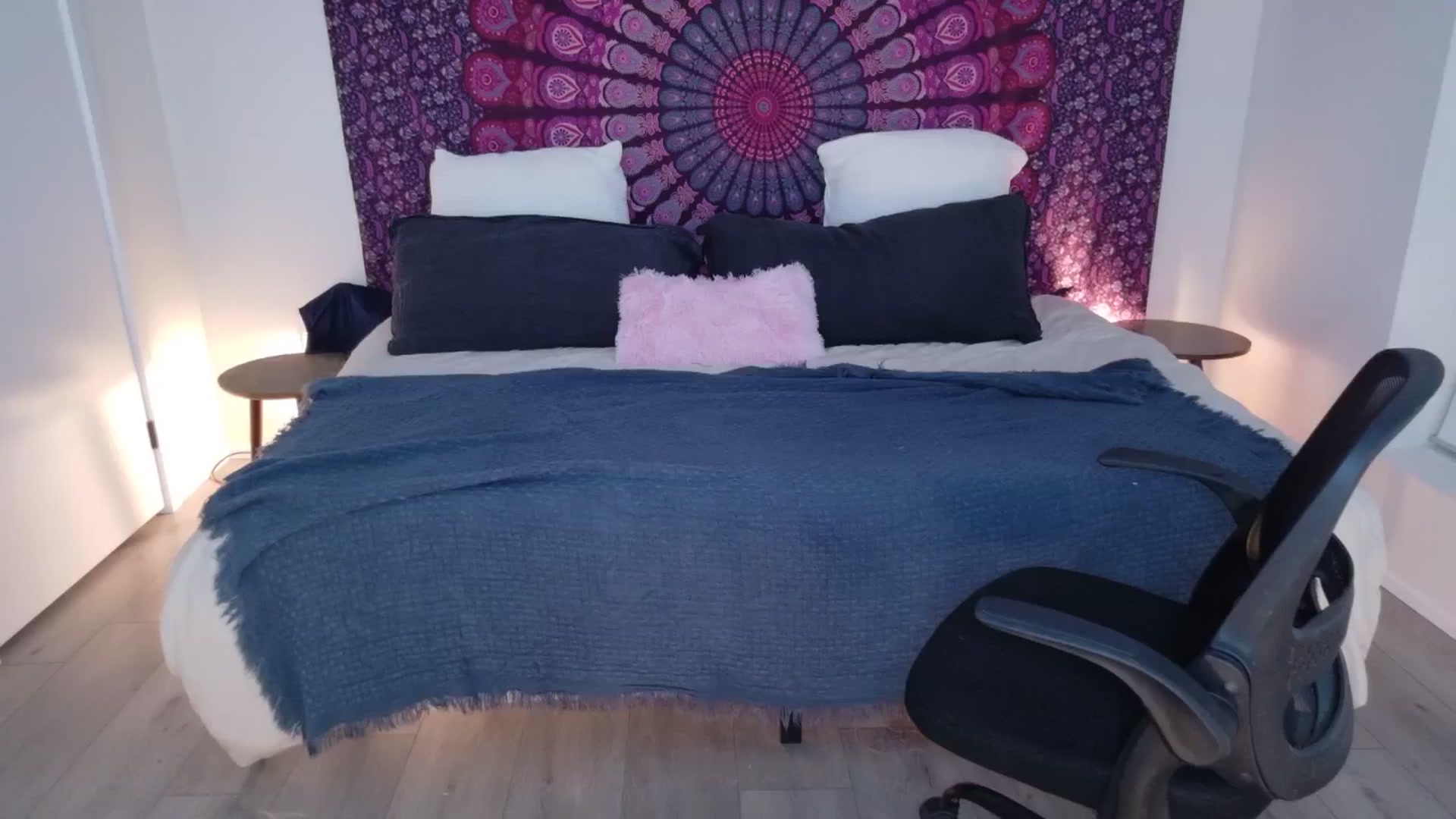 Gallery image thumbnail from eh1_Scarlett's myfreecams stream on, 01/21/2026, 11:40 image 1 of 20