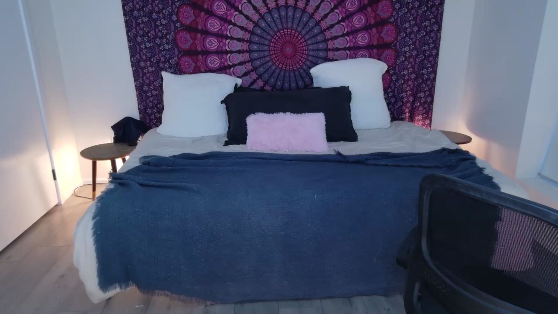 Gallery image thumbnail from eh1_Scarlett's myfreecams stream on, 02/26/2026, 23:25 image 19 of 20