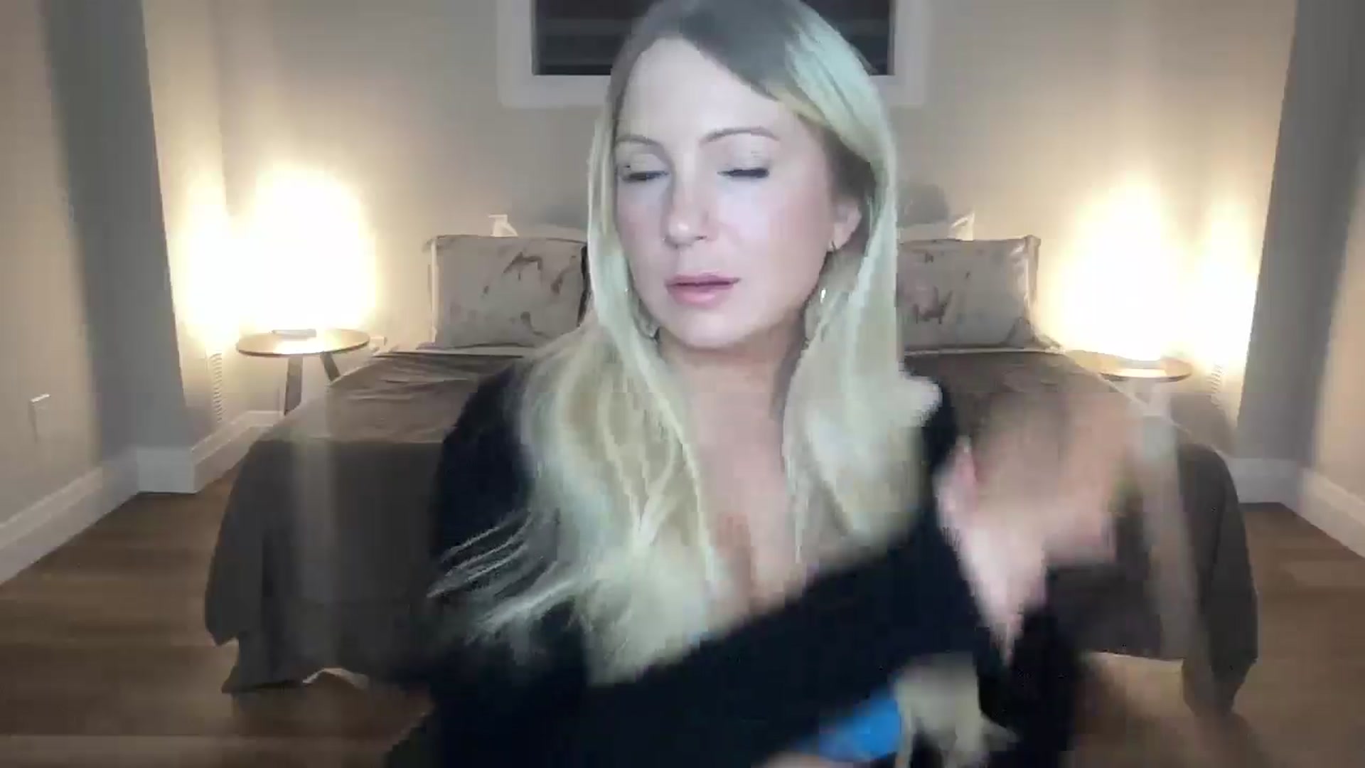 Gallery image thumbnail from eh1_Scarlett's myfreecams stream on, 04/03/2026, 05:17 image 9 of 20