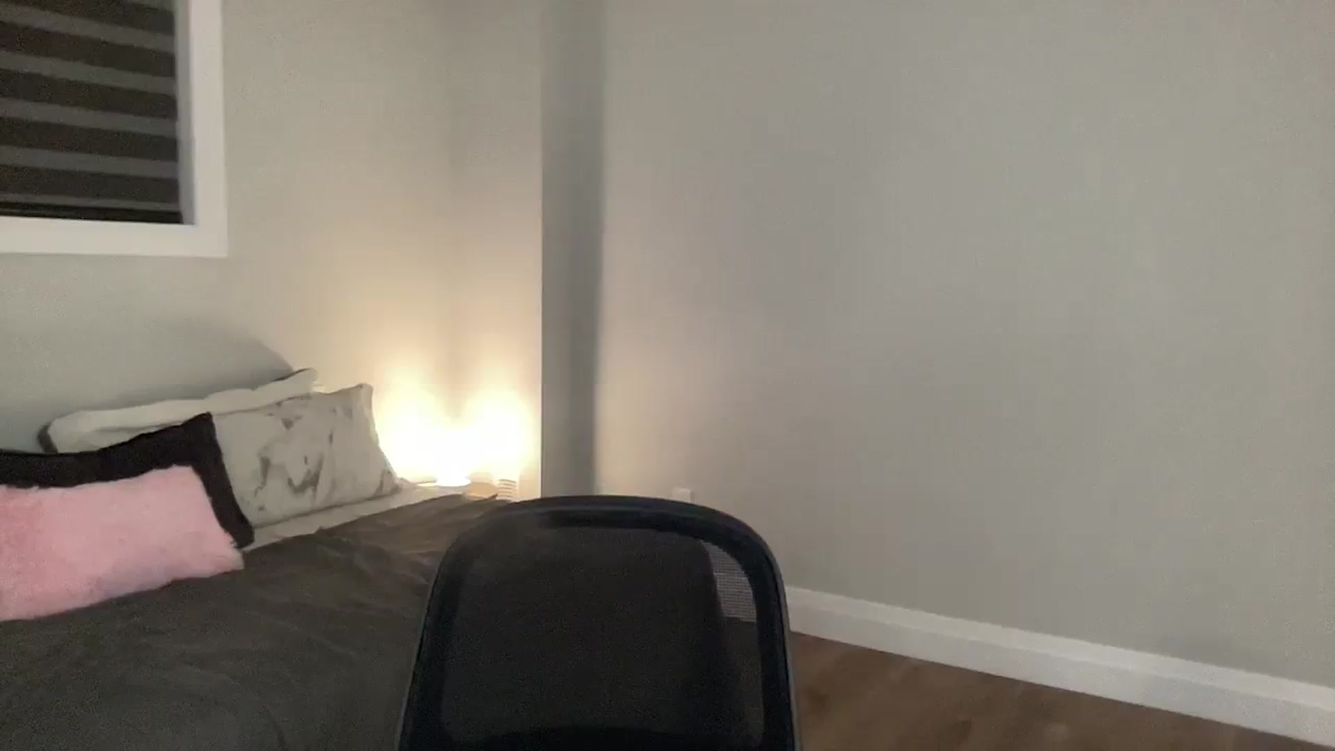 Gallery image thumbnail from eh1_Scarlett's myfreecams stream on, 04/16/2026, 07:07 image 15 of 20