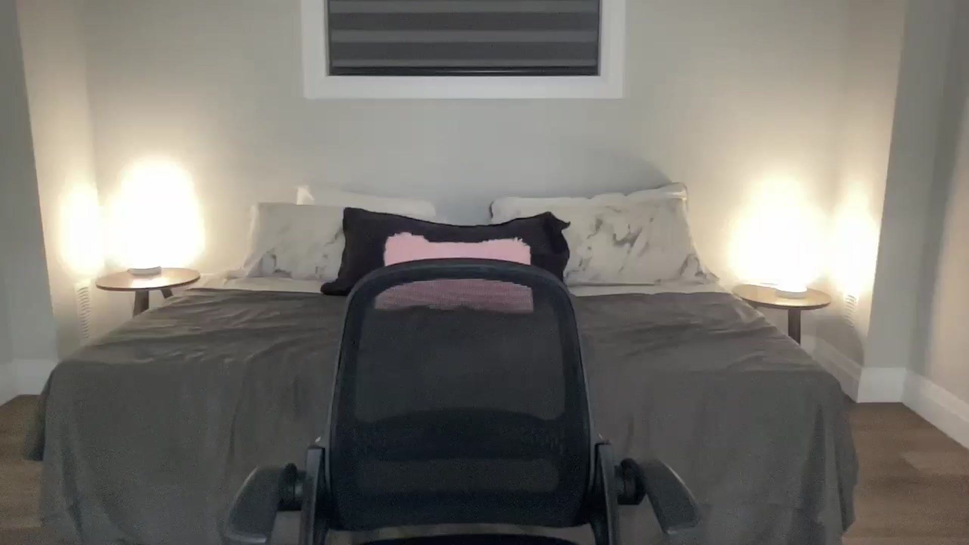 Gallery image thumbnail from eh1_Scarlett's myfreecams stream on, 04/21/2026, 03:35 image 18 of 20