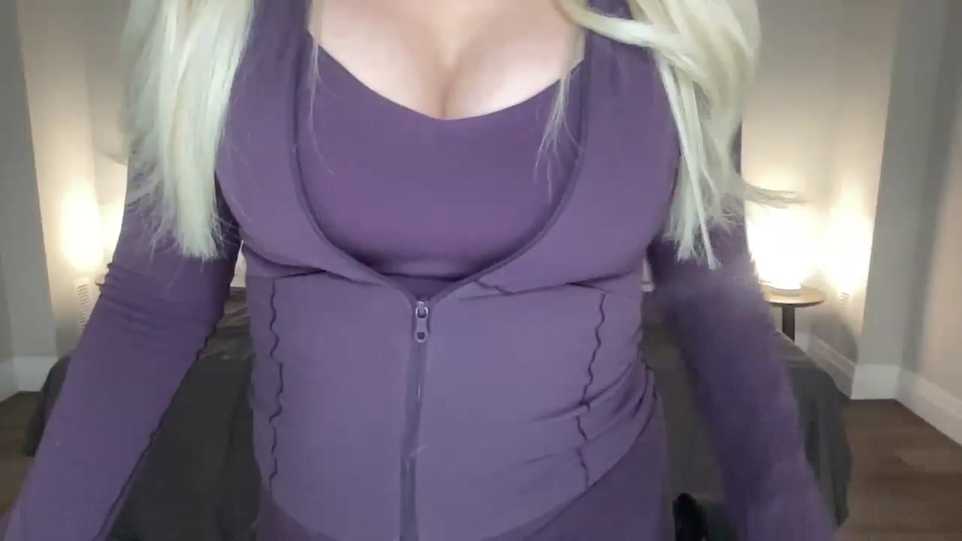 Gallery image thumbnail from eh1_Scarlett's myfreecams stream on, 04/21/2026, 03:35 image 4 of 20
