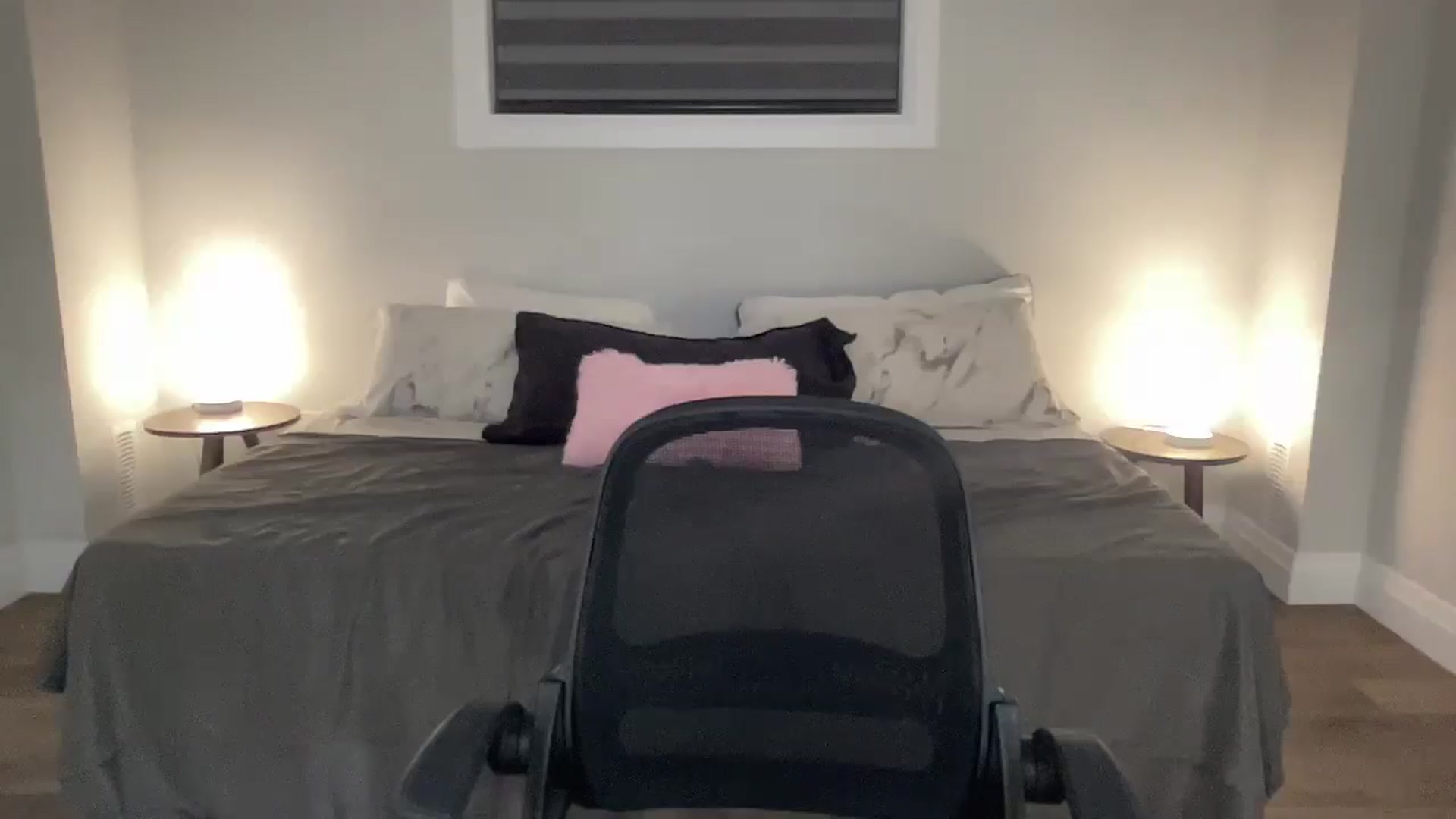 Gallery image thumbnail from eh1_Scarlett's myfreecams stream on, 04/21/2026, 03:35 image 2 of 20