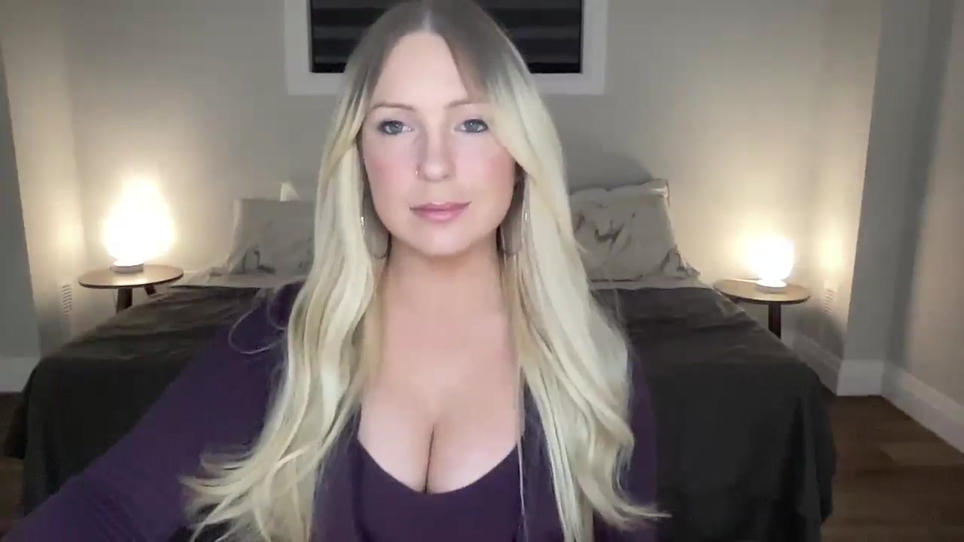 Gallery image thumbnail from eh1_Scarlett's myfreecams stream on, 04/21/2026, 06:50 image 2 of 20