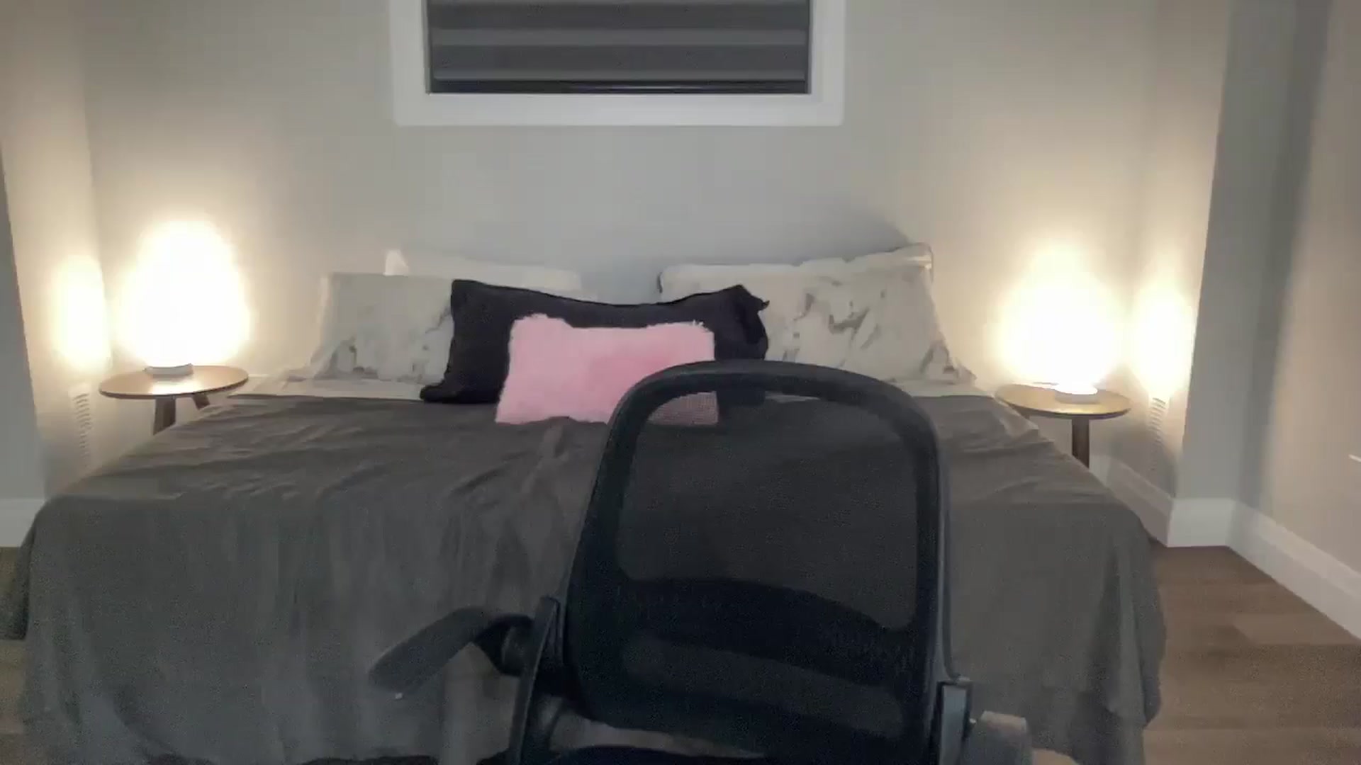Gallery image thumbnail from eh1_Scarlett's myfreecams stream on, 04/21/2026, 07:35 image 7 of 20