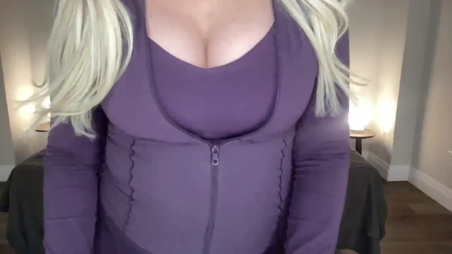 Gallery image thumbnail from eh1_Scarlett's myfreecams stream on, 04/21/2026, 07:35 image 5 of 20