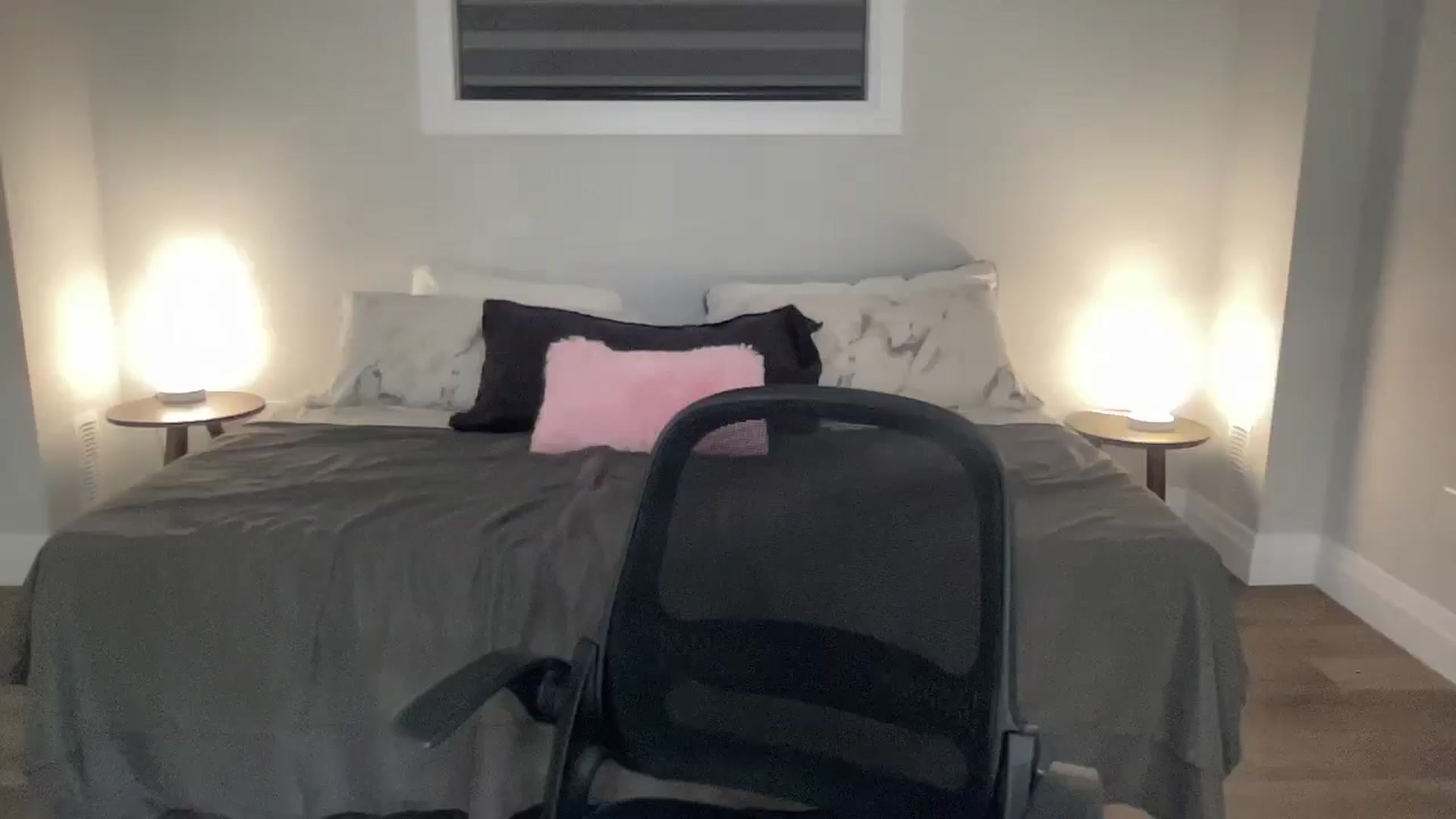 Gallery image thumbnail from eh1_Scarlett's myfreecams stream on, 04/21/2026, 07:35 image 11 of 20
