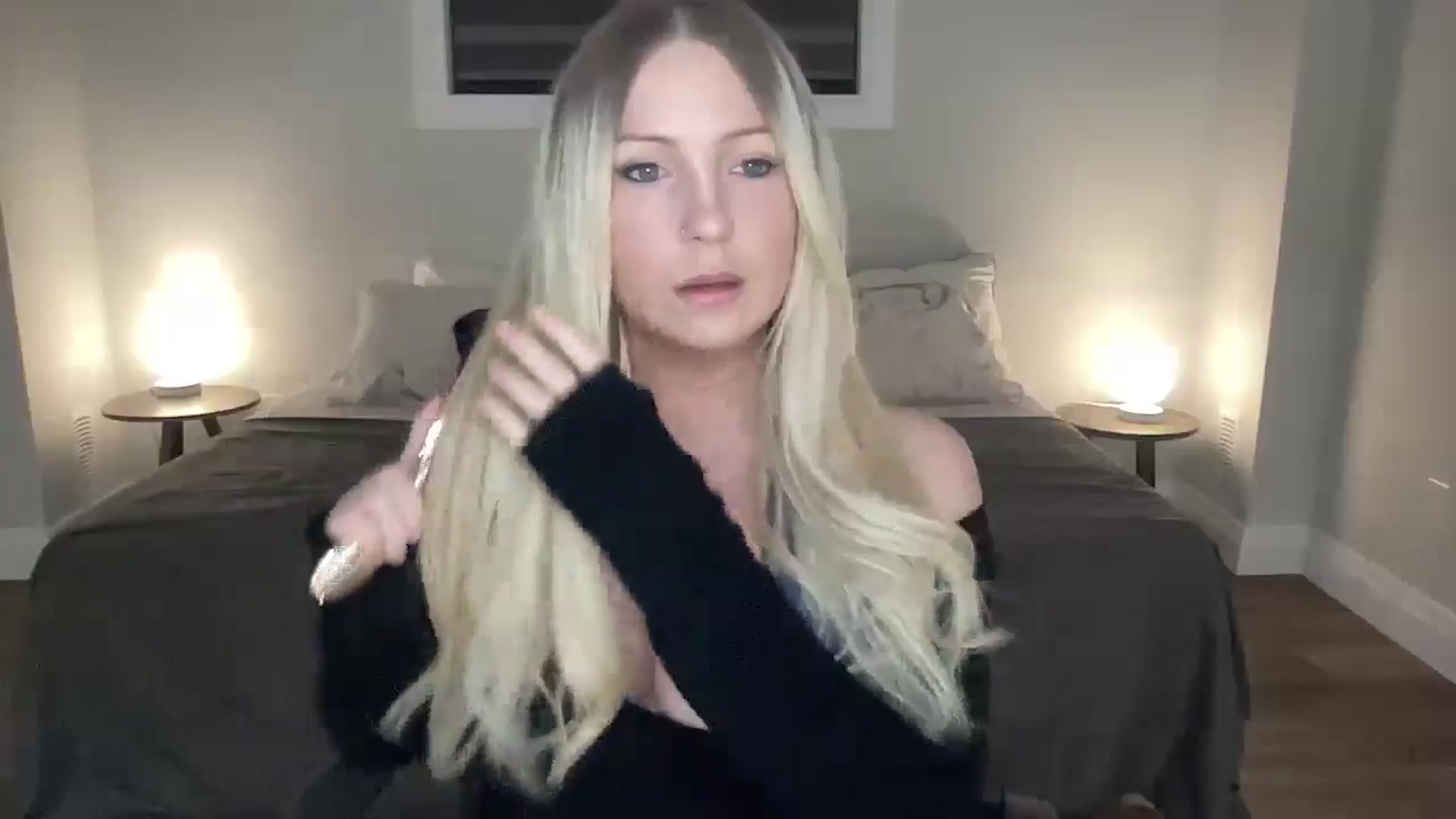 Gallery image thumbnail from eh1_Scarlett's myfreecams stream on, 04/22/2026, 07:02 image 7 of 20