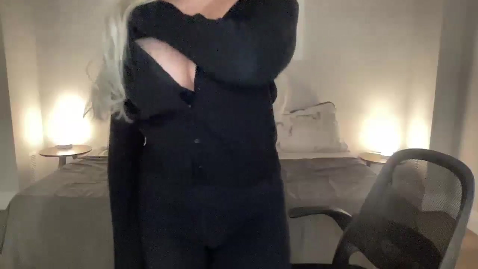 Gallery image thumbnail from eh1_Scarlett's myfreecams stream on, 05/03/2026, 07:25 image 9 of 20