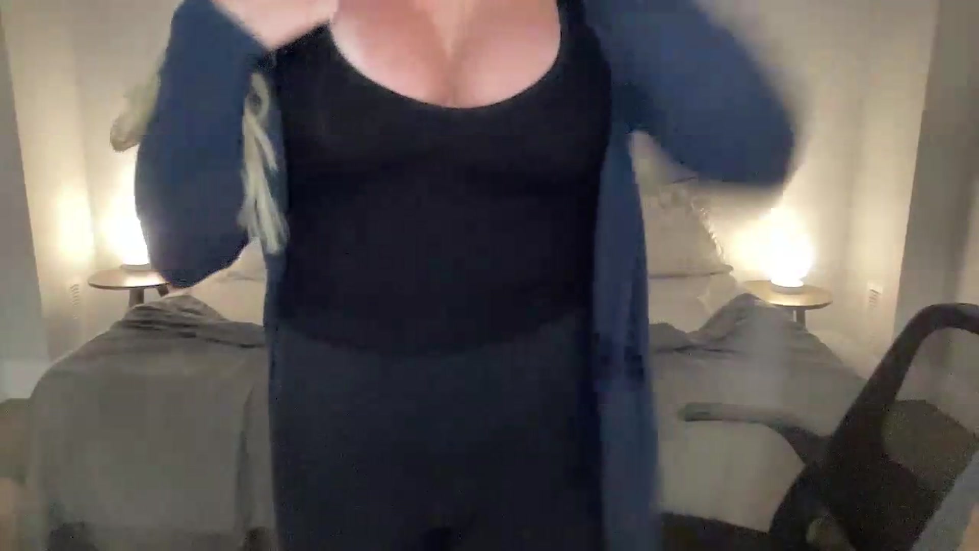 Gallery image thumbnail from eh1_Scarlett's myfreecams stream on, 05/17/2026, 04:52 image 6 of 20