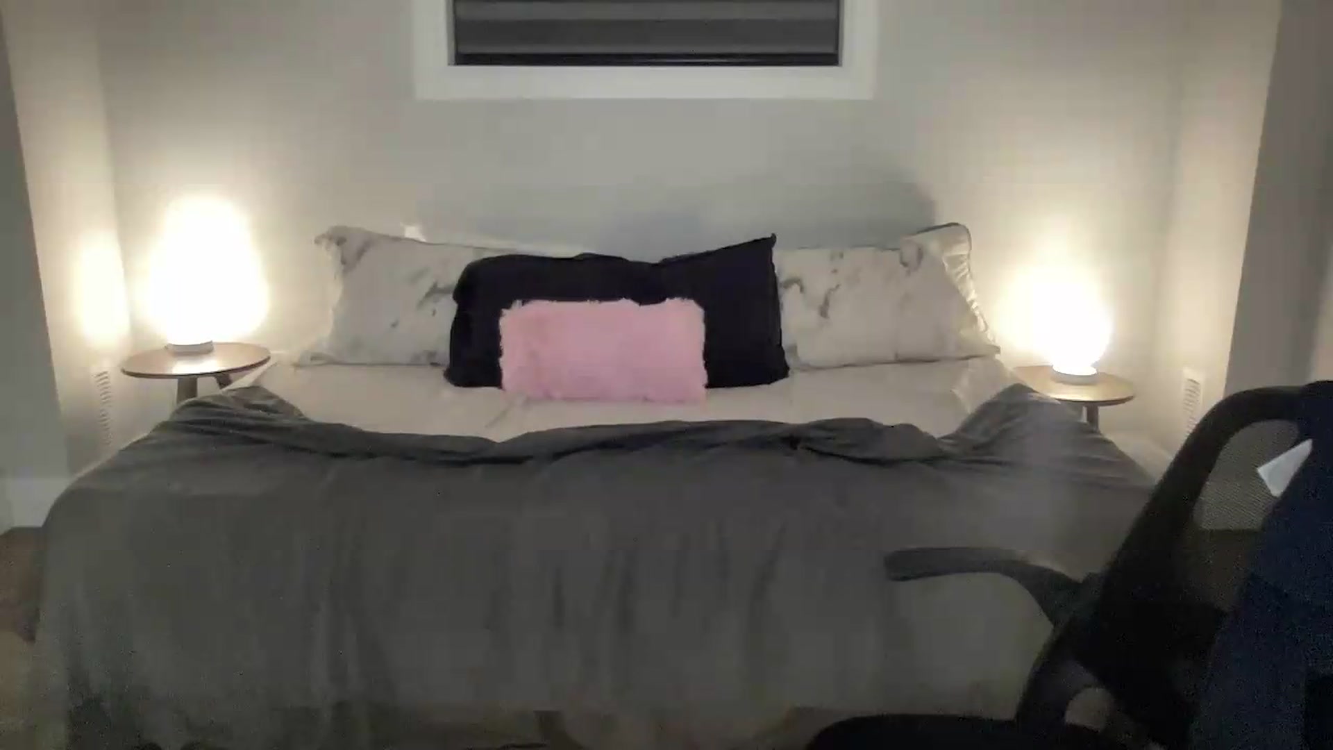 Gallery image thumbnail from eh1_Scarlett's myfreecams stream on, 05/17/2026, 05:56 image 18 of 20