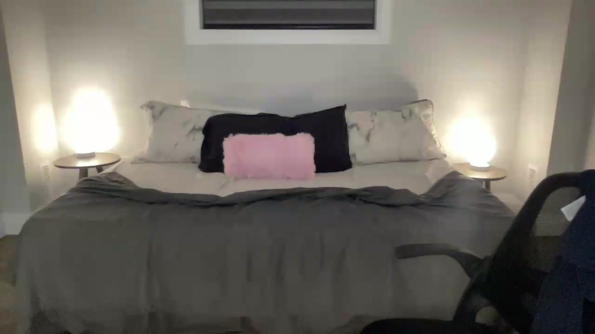Gallery image thumbnail from eh1_Scarlett's myfreecams stream on, 05/17/2026, 05:56 image 19 of 20