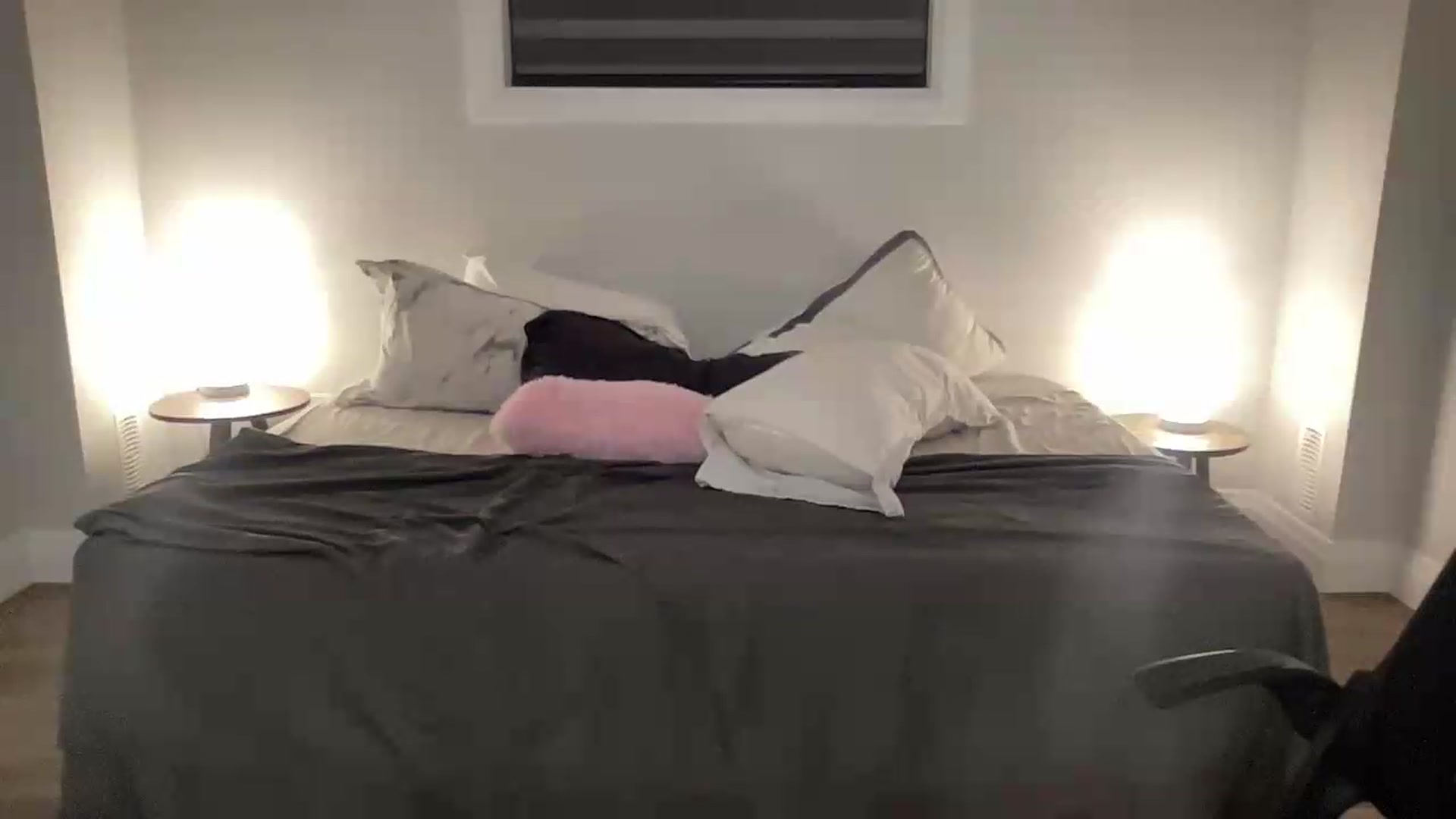 Gallery image thumbnail from eh1_Scarlett's myfreecams stream on, 05/18/2026, 06:33 image 19 of 20