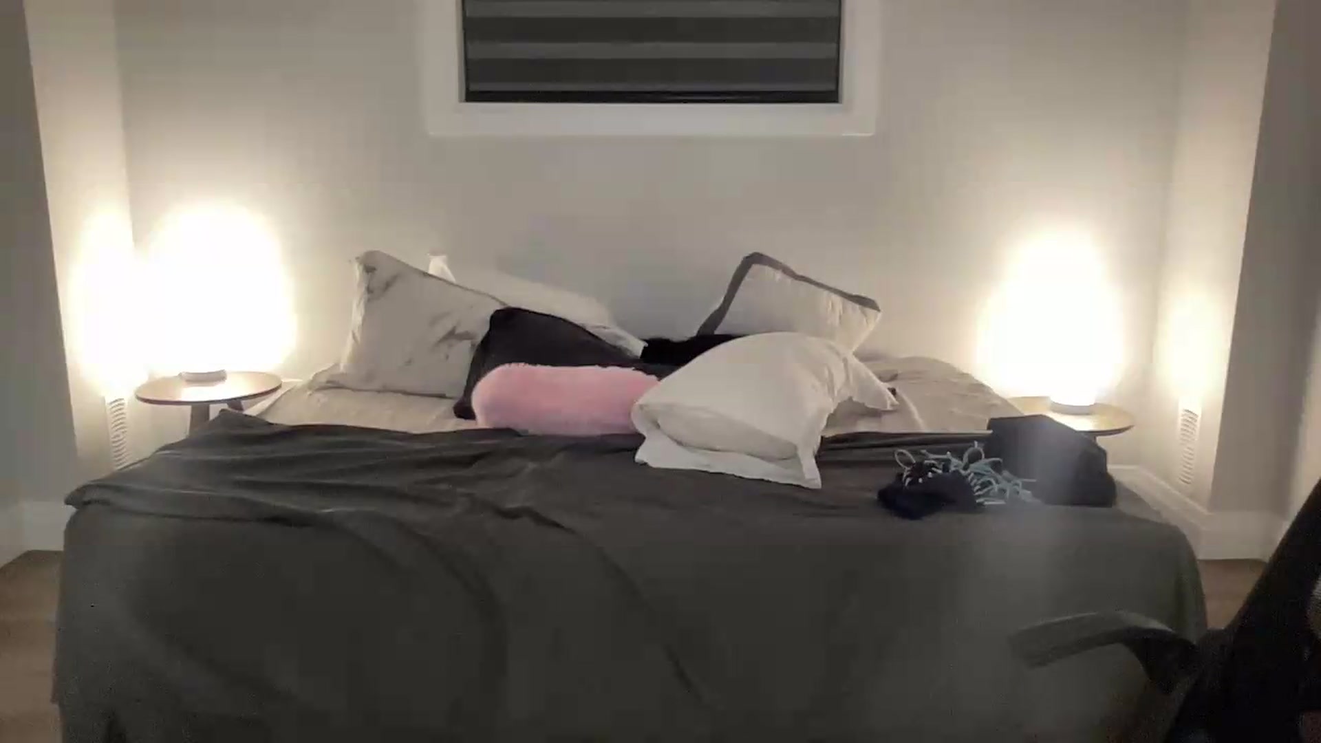 Gallery image thumbnail from eh1_Scarlett's myfreecams stream on, 05/18/2026, 06:33 image 15 of 20