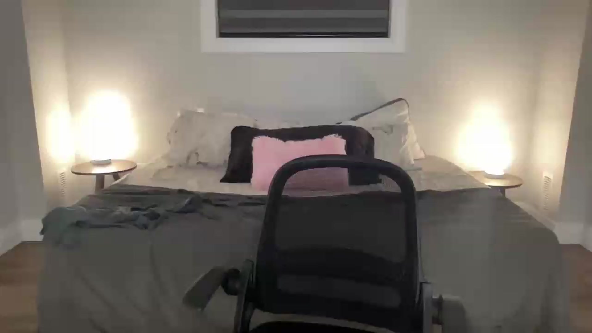 Gallery image thumbnail from eh1_Scarlett's myfreecams stream on, 05/21/2026, 04:15 image 8 of 20