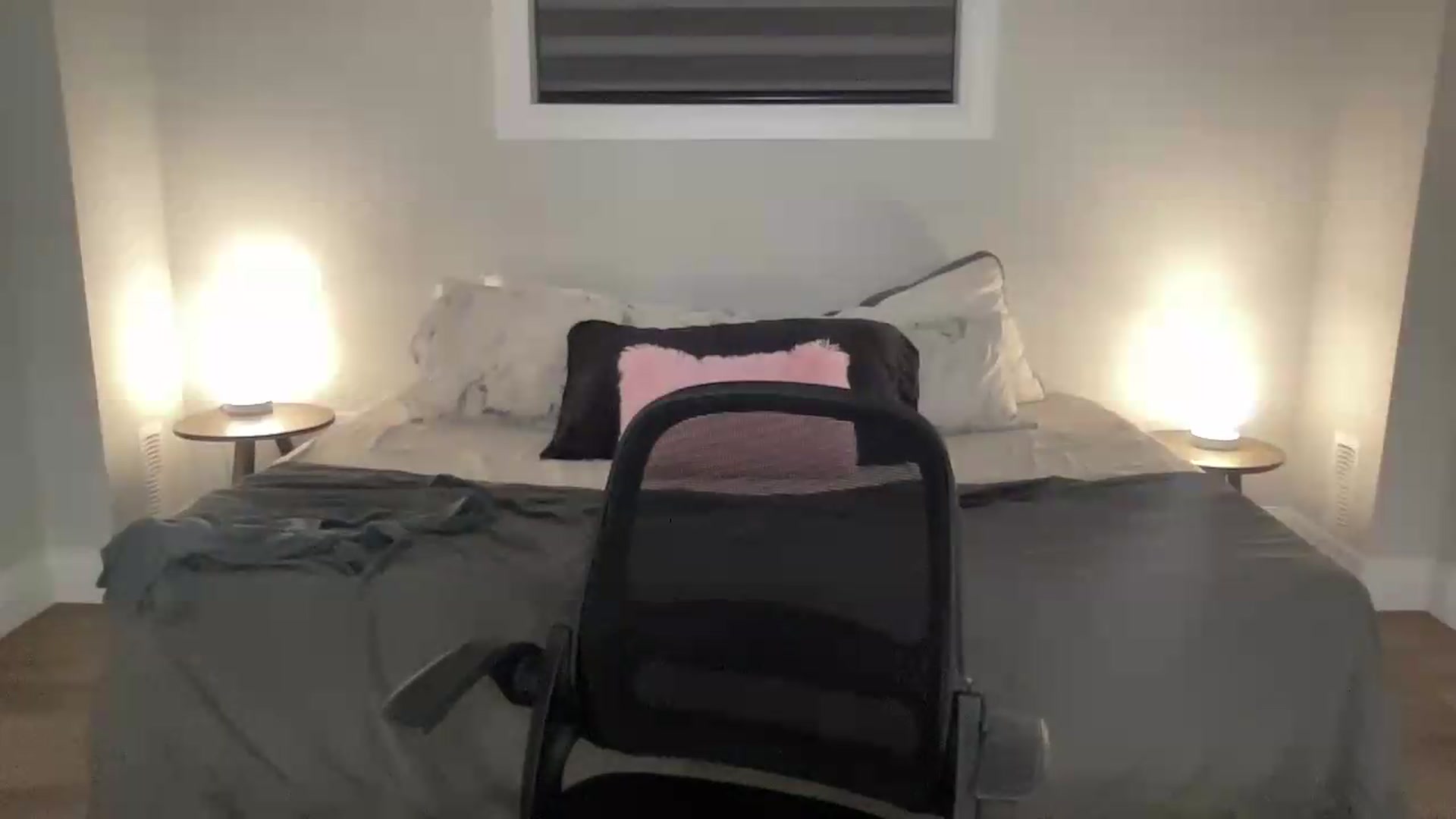 Gallery image thumbnail from eh1_Scarlett's myfreecams stream on, 05/21/2026, 07:34 image 18 of 20