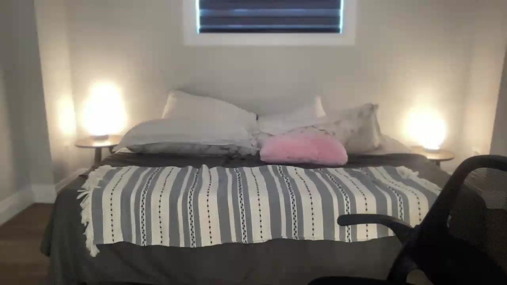 Gallery image thumbnail from eh1_Scarlett's myfreecams stream on, 06/28/2026, 22:45 image 19 of 20