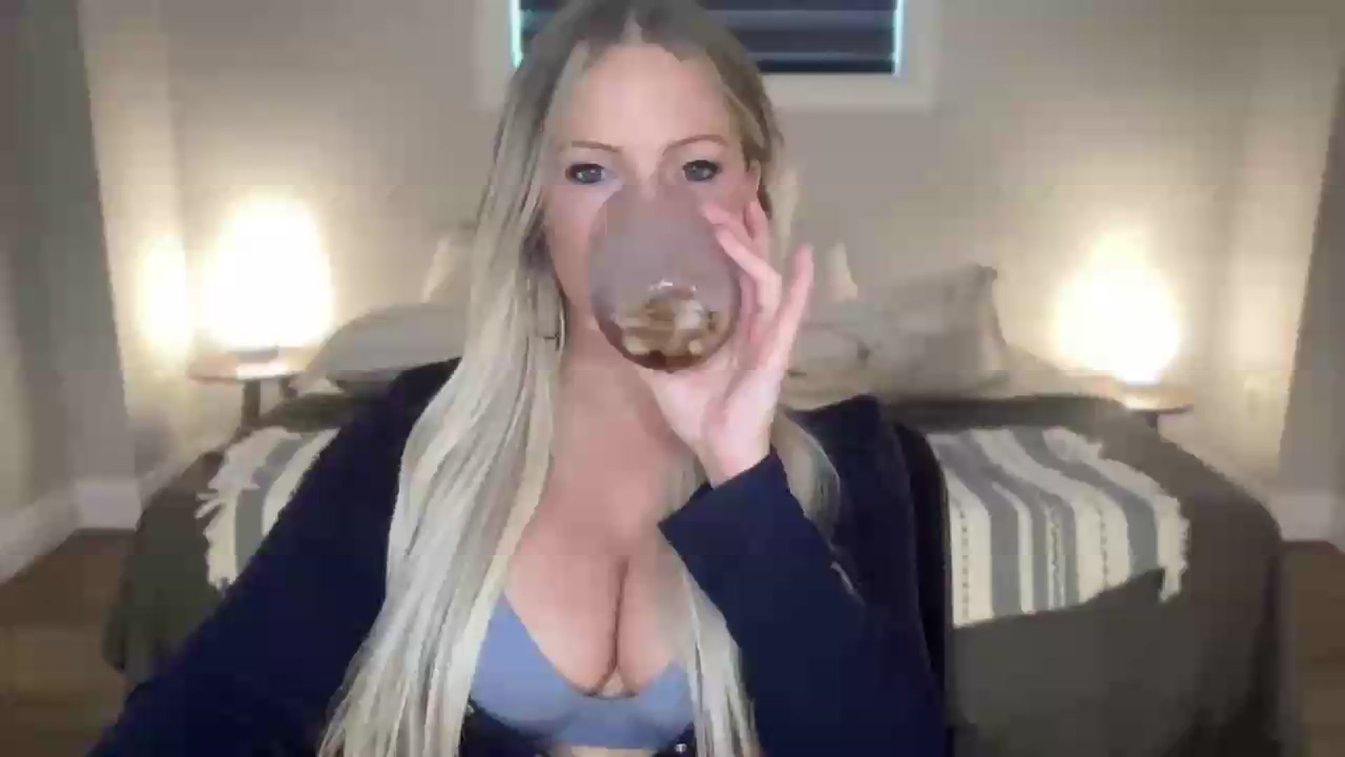 Gallery image thumbnail from eh1_Scarlett's myfreecams stream on, 06/29/2026, 24:52 image 10 of 20