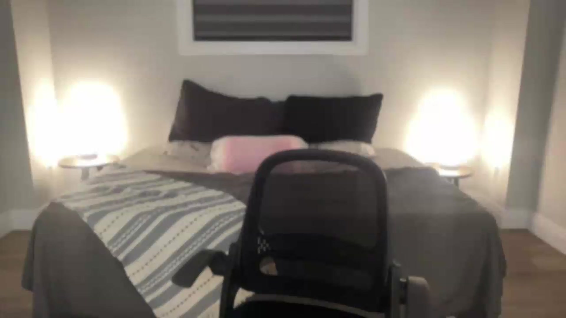 Gallery image thumbnail from eh1_Scarlett's myfreecams stream on, 07/16/2026, 05:57 image 9 of 20