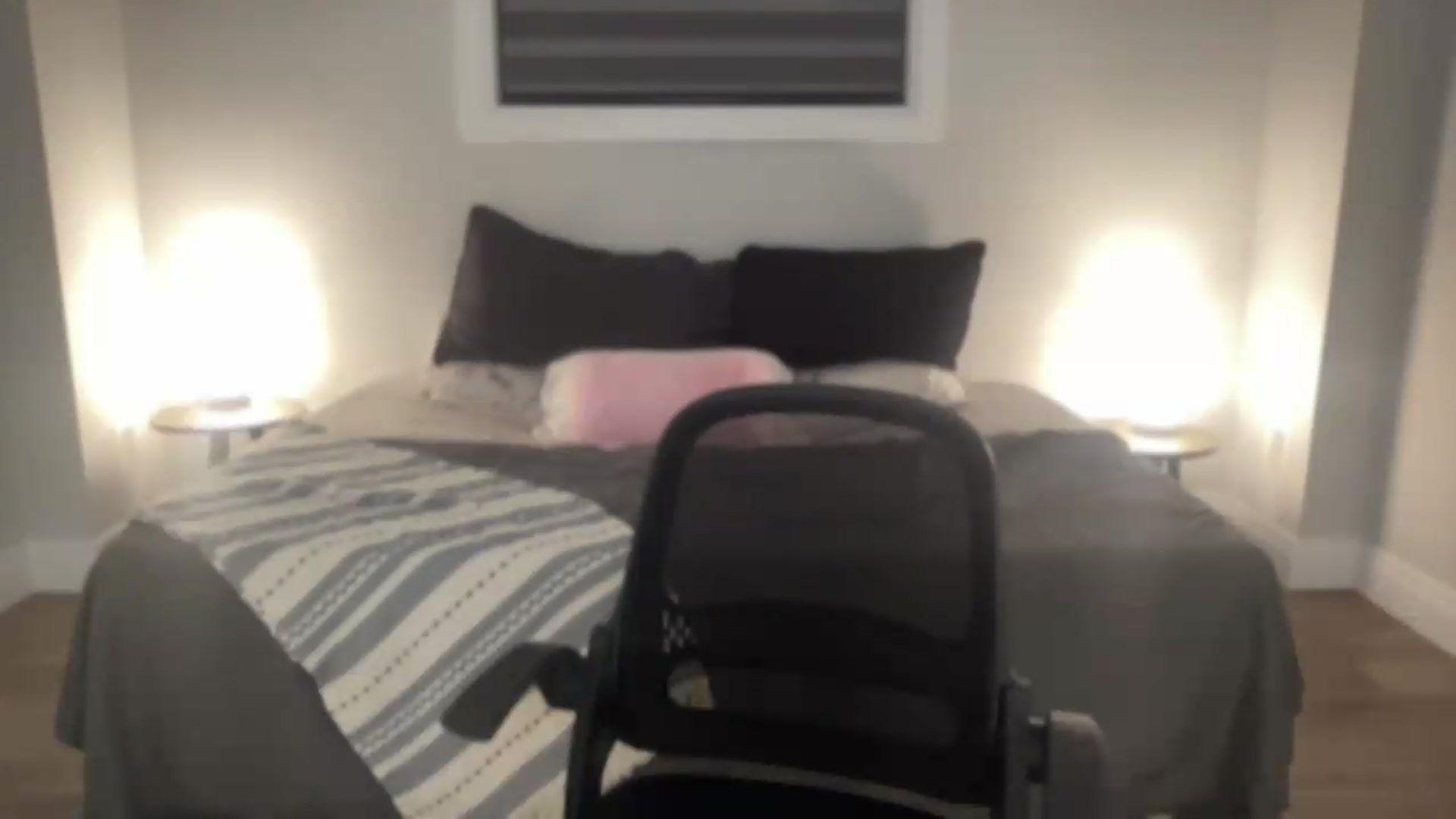 Gallery image thumbnail from eh1_Scarlett's myfreecams stream on, 07/16/2026, 05:57 image 10 of 20