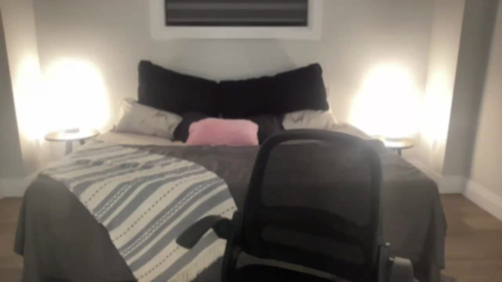 Gallery image thumbnail from eh1_Scarlett's myfreecams stream on, 07/19/2026, 06:31 image 6 of 20