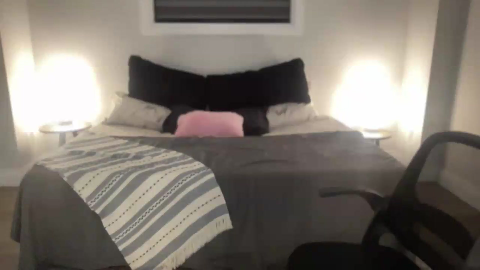 Gallery image thumbnail from eh1_Scarlett's myfreecams stream on, 07/19/2026, 10:36 image 6 of 20