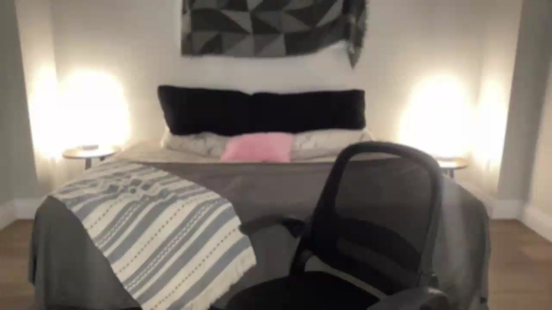 Gallery image thumbnail from eh1_Scarlett's myfreecams stream on, 07/30/2026, 05:38 image 15 of 20