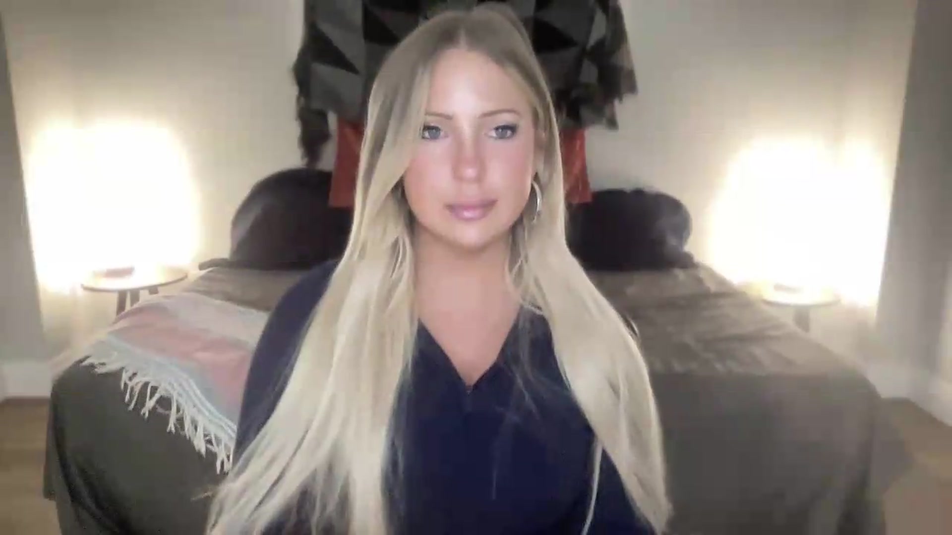 Gallery image thumbnail from eh1_Scarlett's myfreecams stream on, 08/17/2026, 03:17 image 20 of 20
