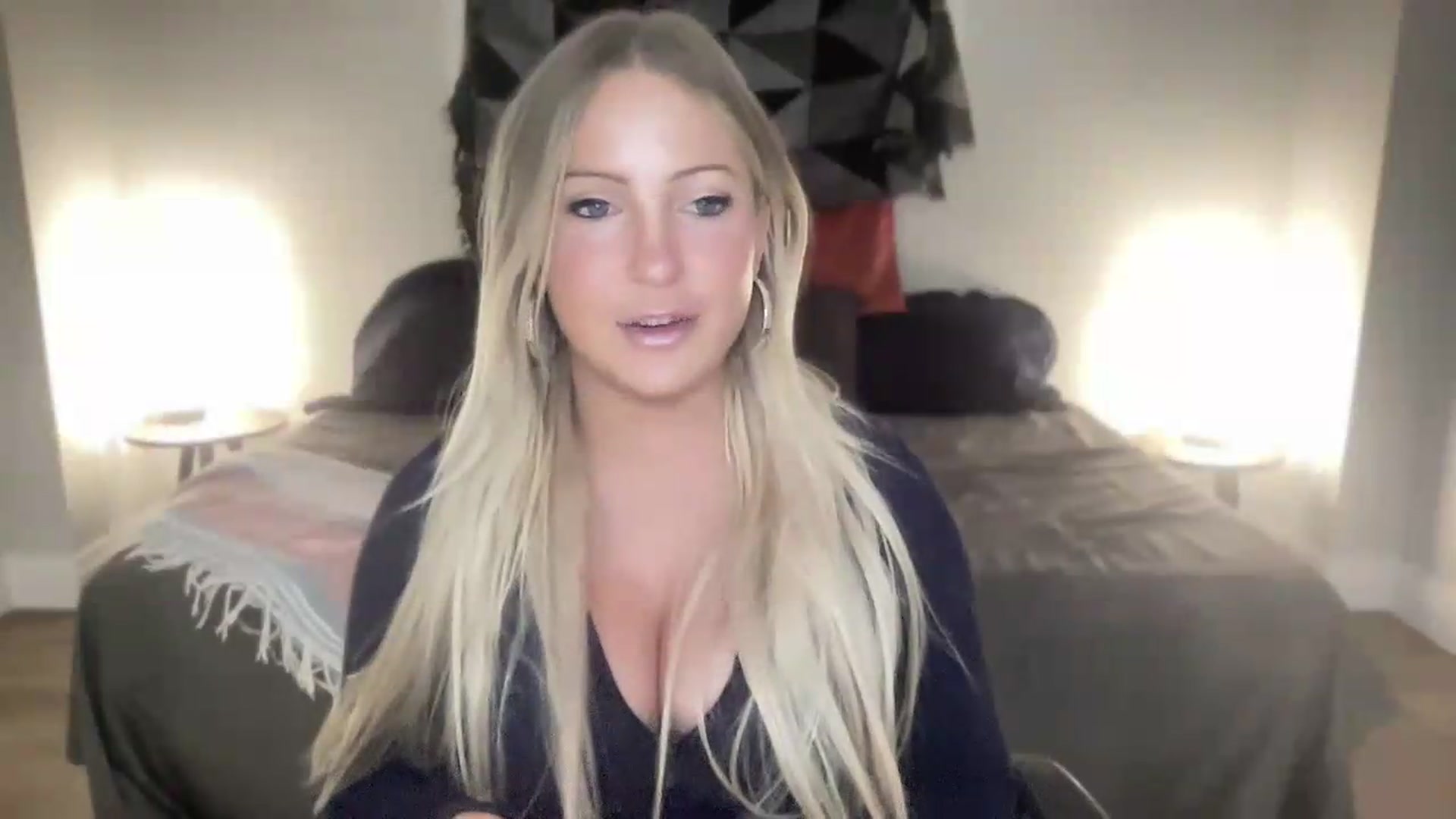 Gallery image thumbnail from eh1_Scarlett's myfreecams stream on, 08/17/2026, 03:17 image 11 of 20