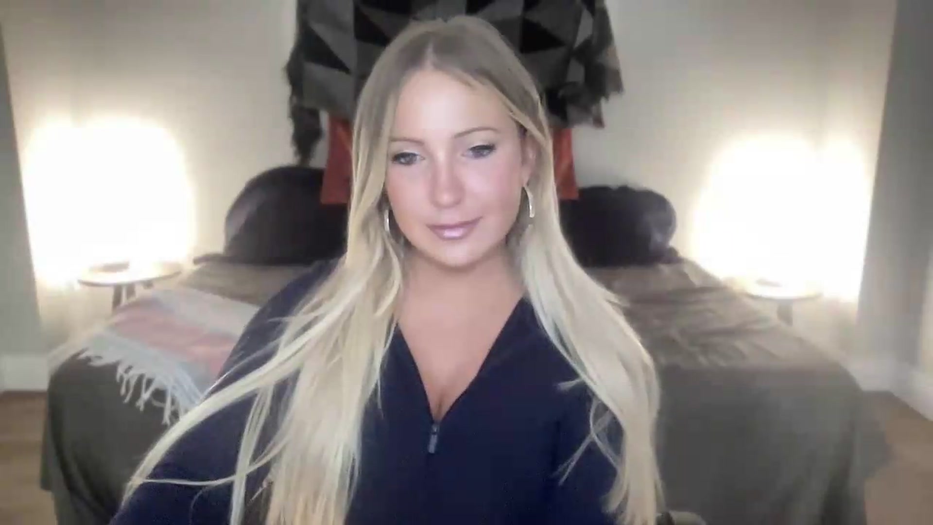 Gallery image thumbnail from eh1_Scarlett's myfreecams stream on, 08/17/2026, 06:43 image 4 of 20