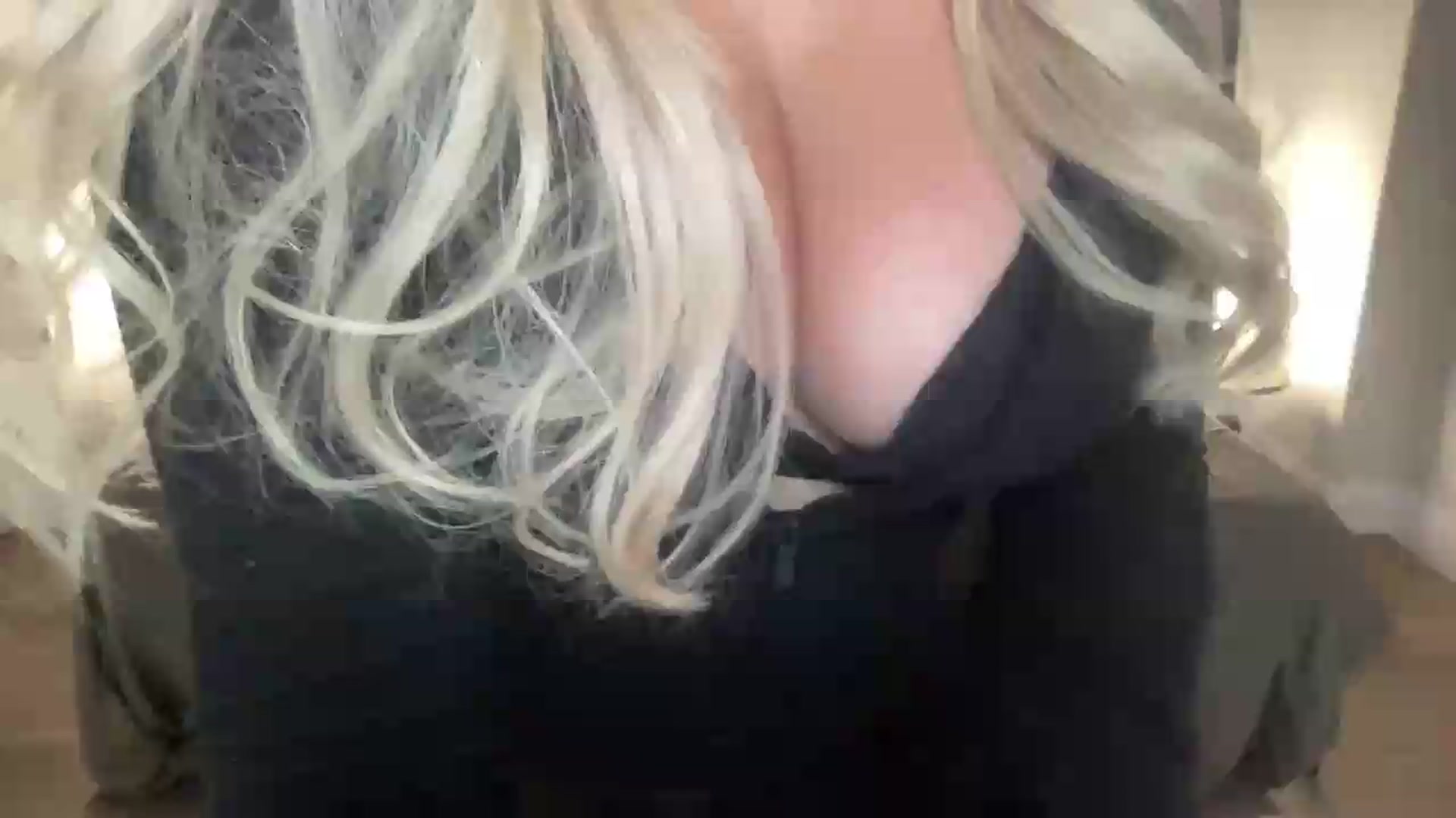 Gallery image thumbnail from eh1_Scarlett's myfreecams stream on, 08/18/2026, 02:11 image 9 of 20