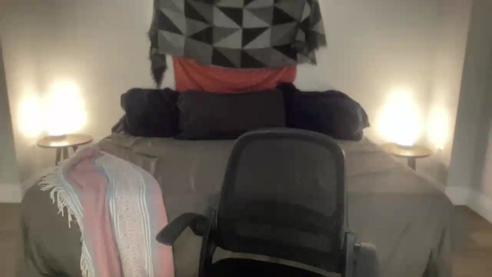 Gallery image thumbnail from eh1_Scarlett's myfreecams stream on, 08/23/2026, 04:23 image 18 of 20