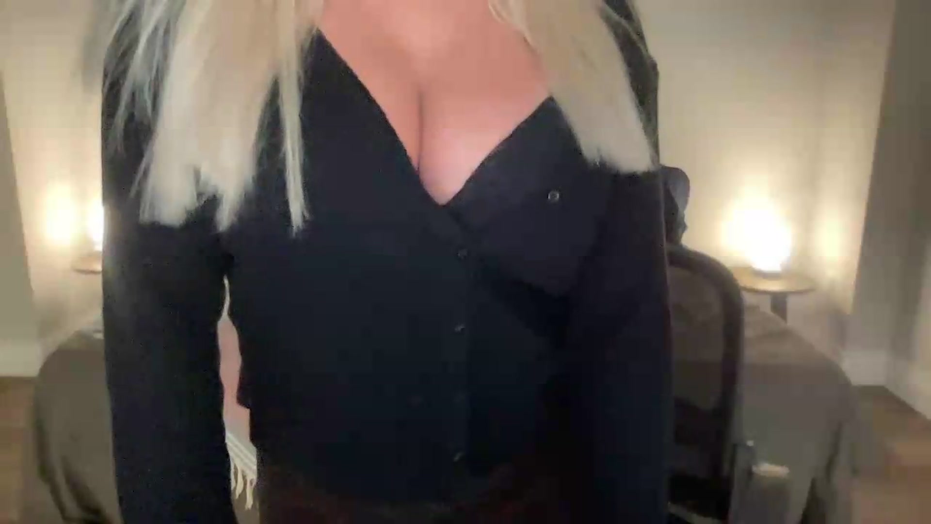 Gallery image thumbnail from eh1_Scarlett's myfreecams stream on, 08/28/2026, 05:03 image 11 of 20