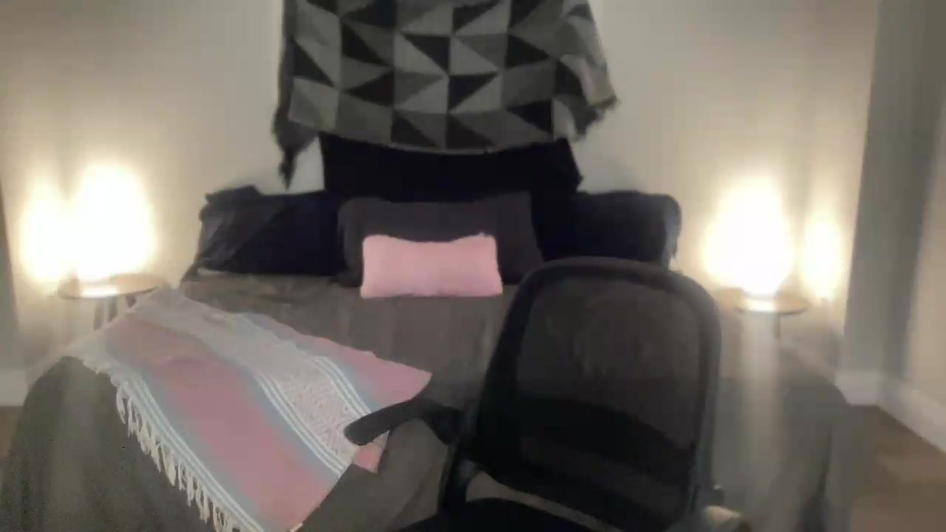 Gallery image thumbnail from eh1_Scarlett's myfreecams stream on, 09/21/2026, 07:40 image 14 of 20