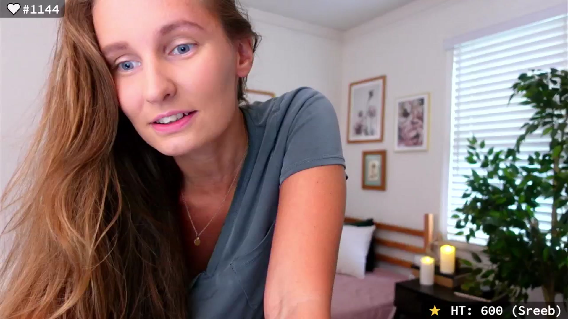 Gallery image thumbnail from el_xo's myfreecams stream on, 08/09/2025, 20:40 image 12 of 20