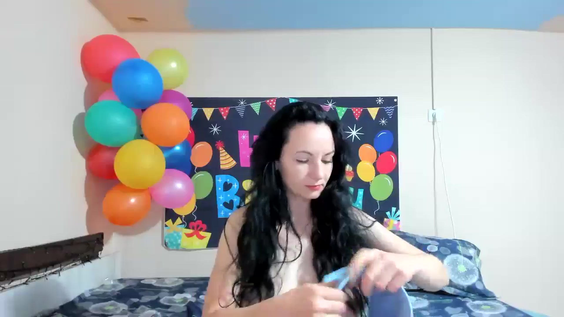 Gallery image thumbnail from elisha4ubbb's myfreecams stream on, 05/08/2024, 03:36 image 7 of 20
