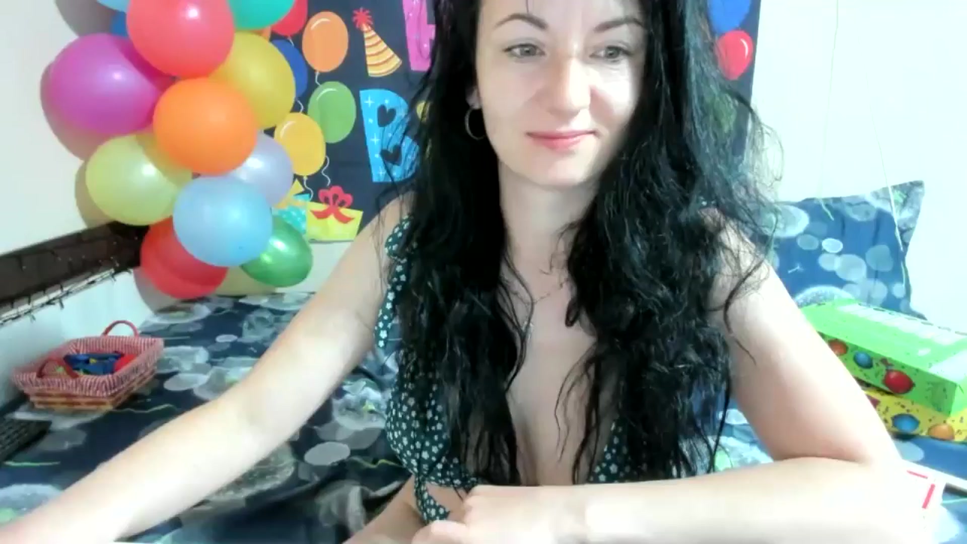 Gallery image thumbnail from elisha4ubbb's myfreecams stream on, 05/10/2024, 04:34 image 8 of 20
