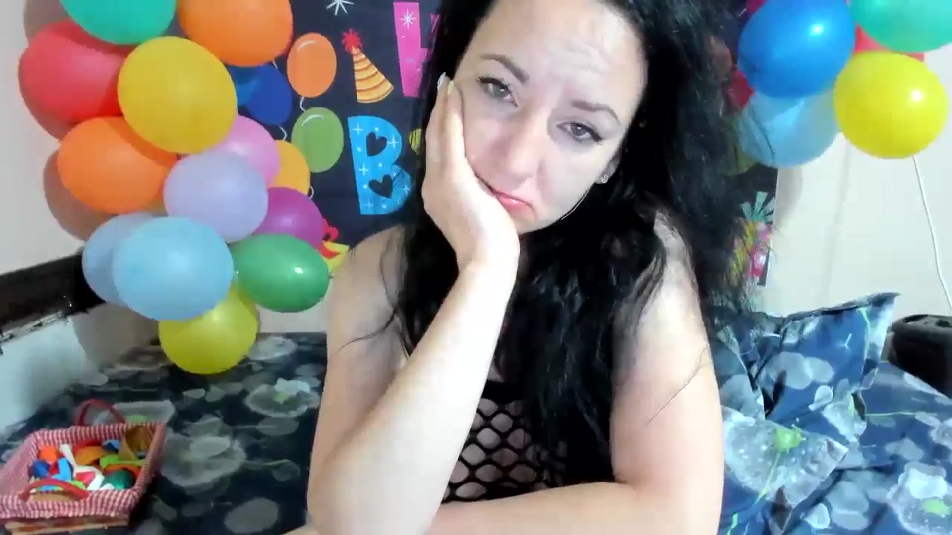Gallery image thumbnail from elisha4ubbb's myfreecams stream on, 05/14/2024, 04:01 image 15 of 20