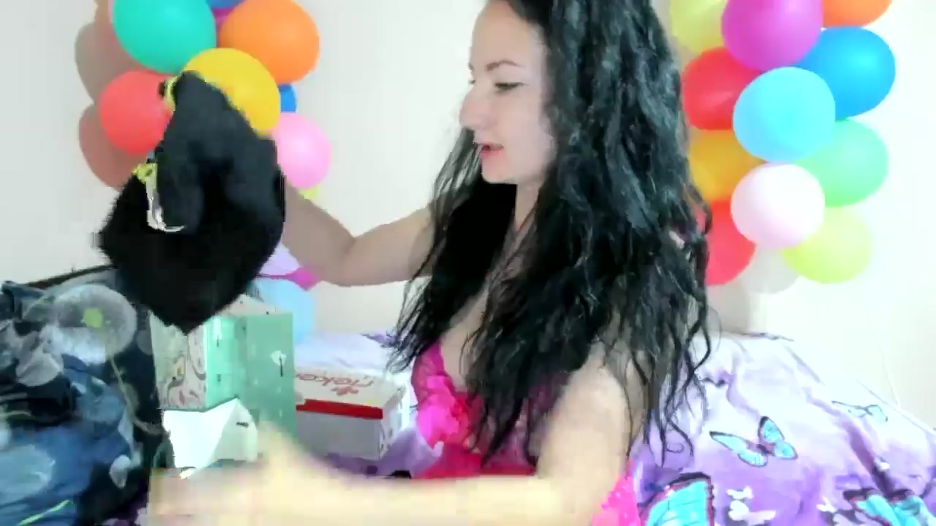 Gallery image thumbnail from elisha4ubbb's myfreecams stream on, 05/19/2024, 03:47 image 4 of 20