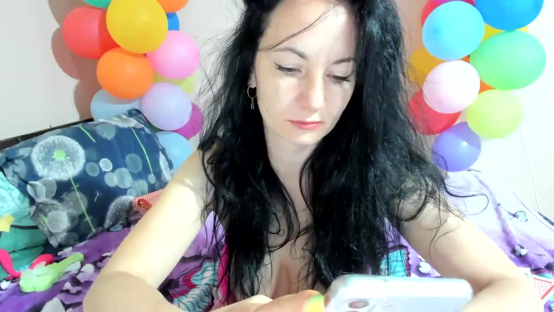 Gallery image thumbnail from elisha4ubbb's myfreecams stream on, 05/19/2024, 04:12 image 10 of 20