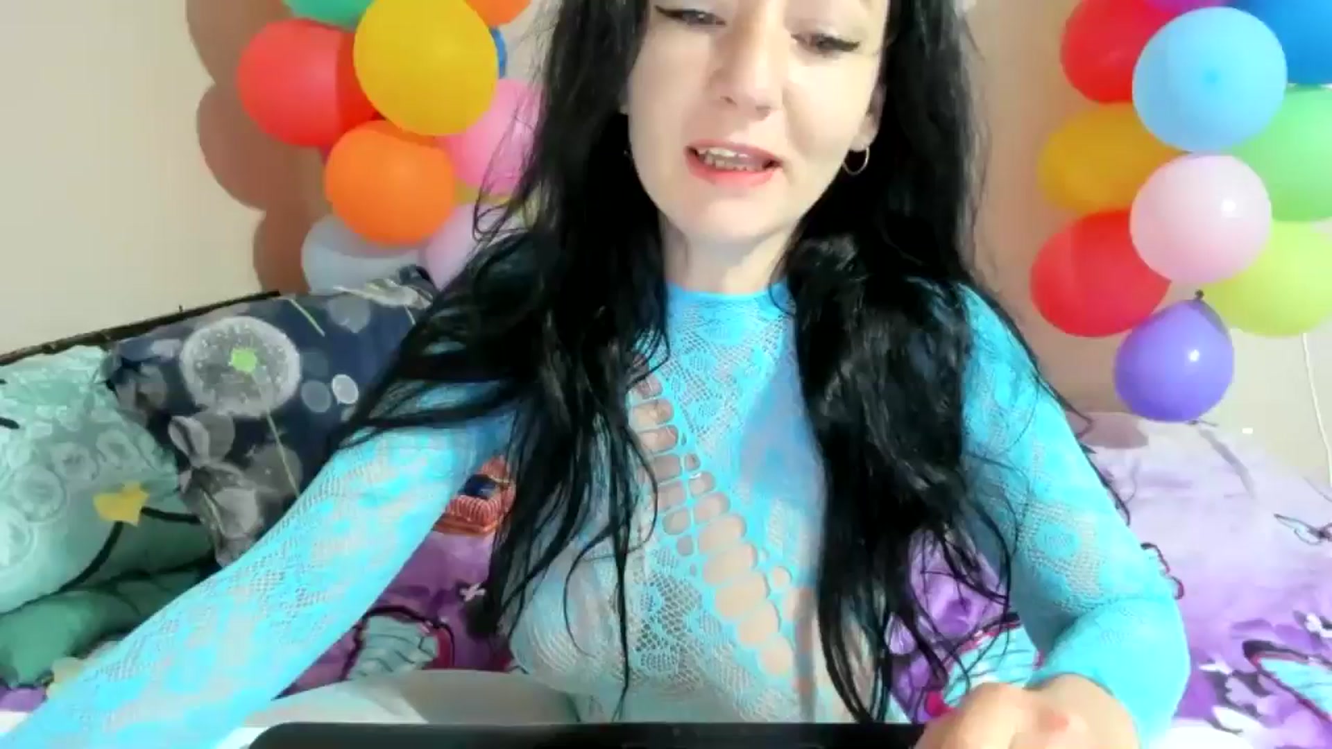 Gallery image thumbnail from elisha4ubbb's myfreecams stream on, 05/20/2024, 03:50 image 1 of 20