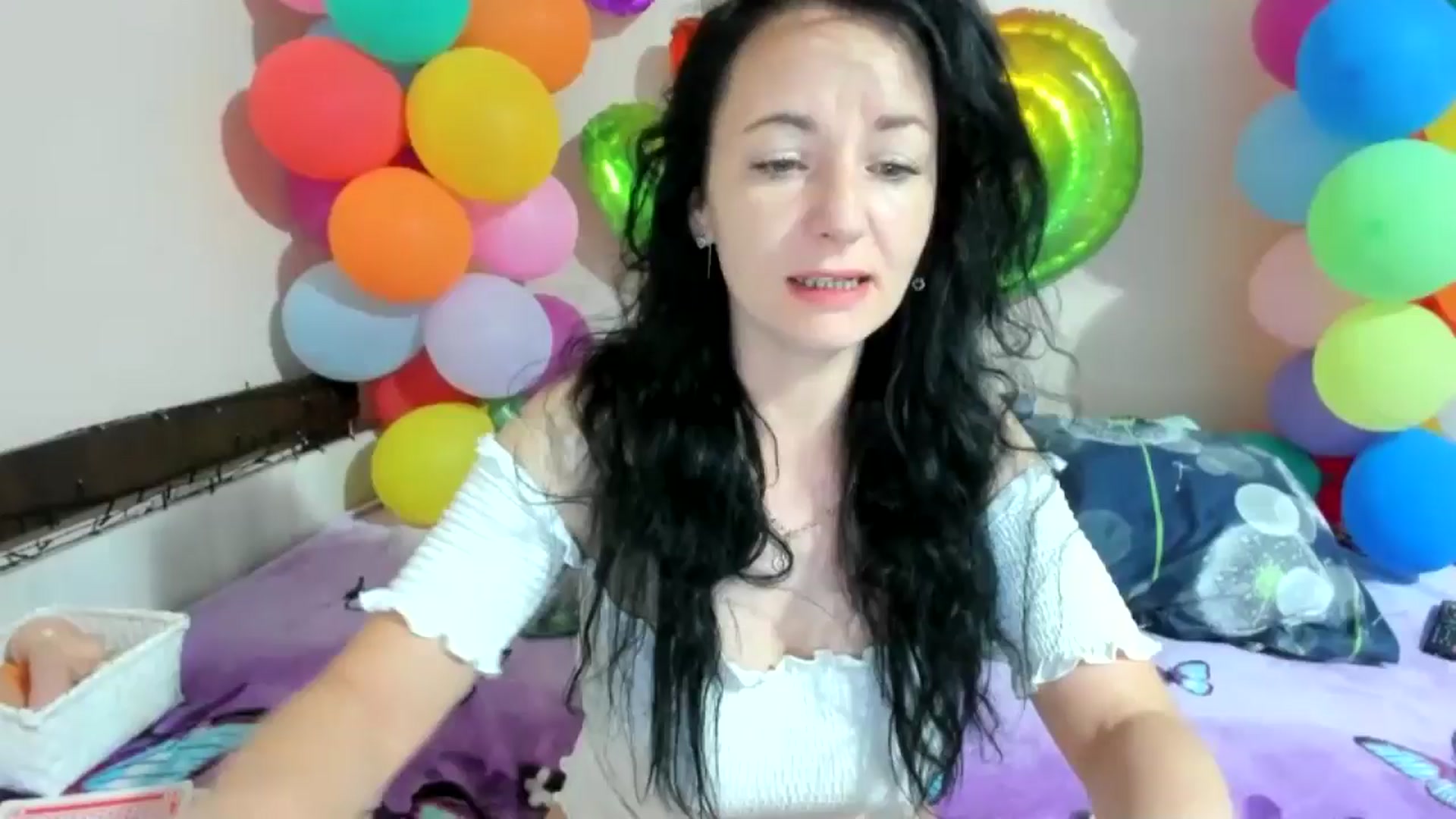 Gallery image thumbnail from elisha4ubbb's myfreecams stream on, 05/27/2024, 04:19 image 1 of 20