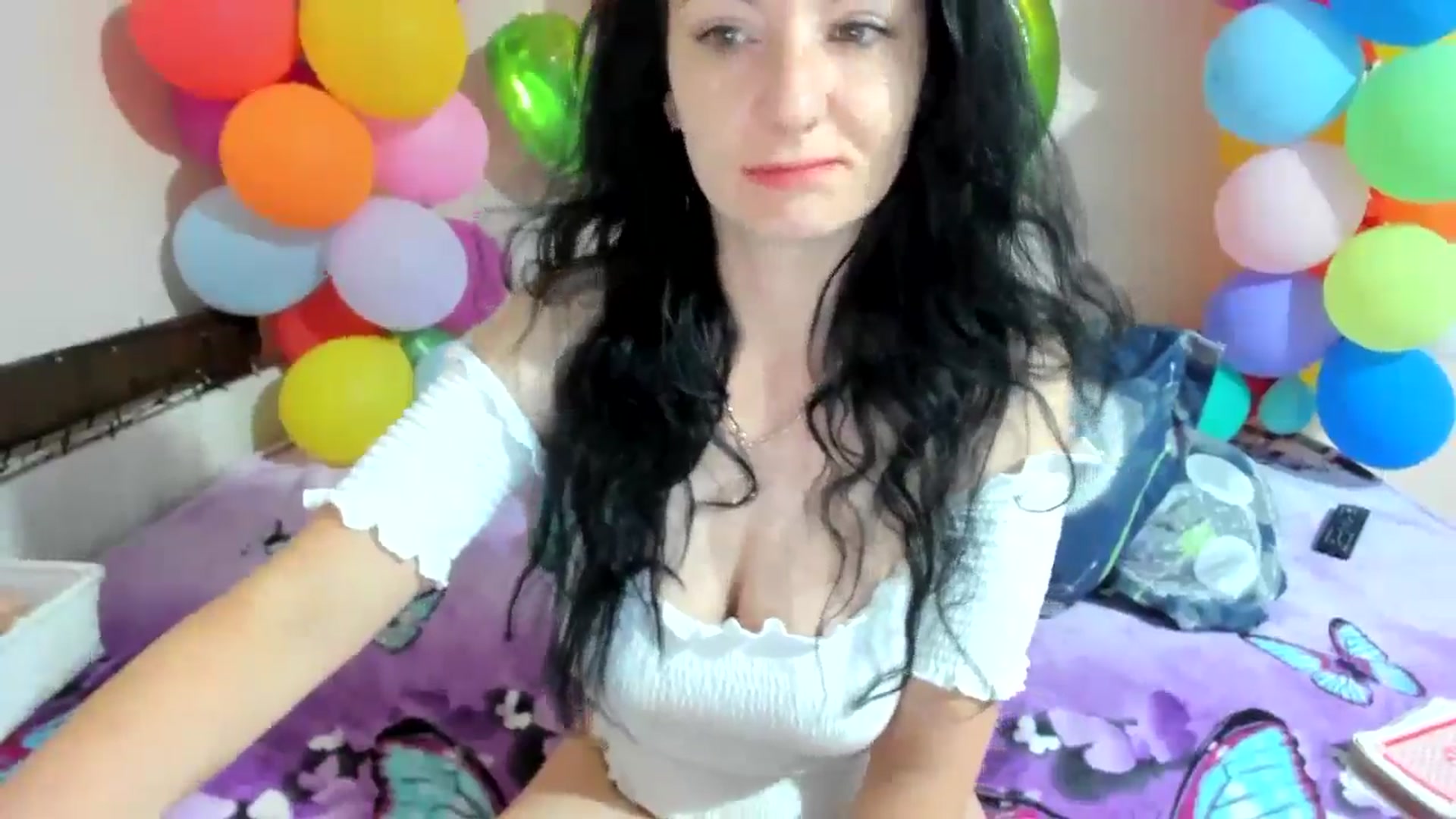 Gallery image thumbnail from elisha4ubbb's myfreecams stream on, 05/27/2024, 04:19 image 7 of 20