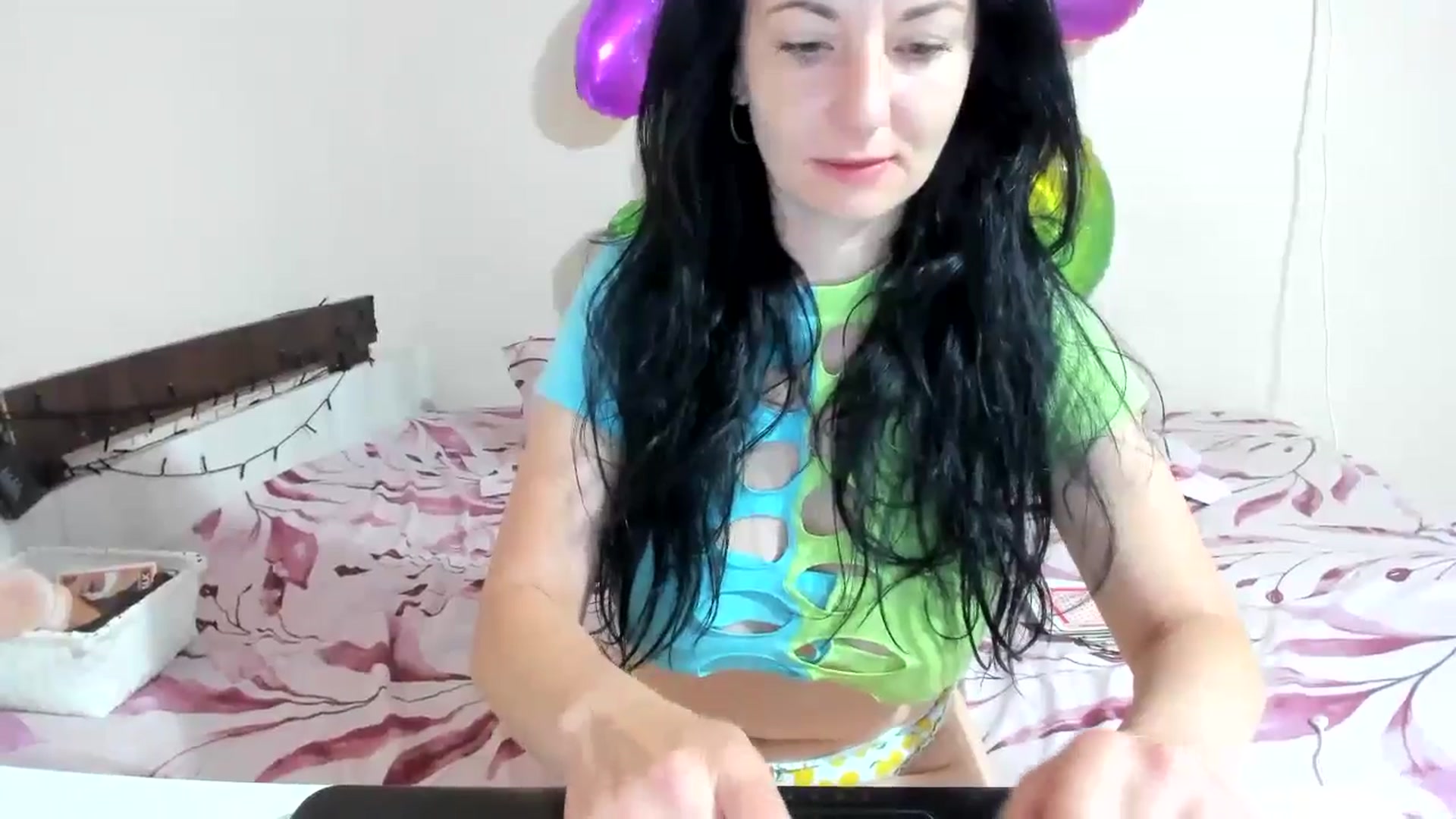 Gallery image thumbnail from elisha4ubbb's myfreecams stream on, 06/03/2024, 04:05 image 14 of 20