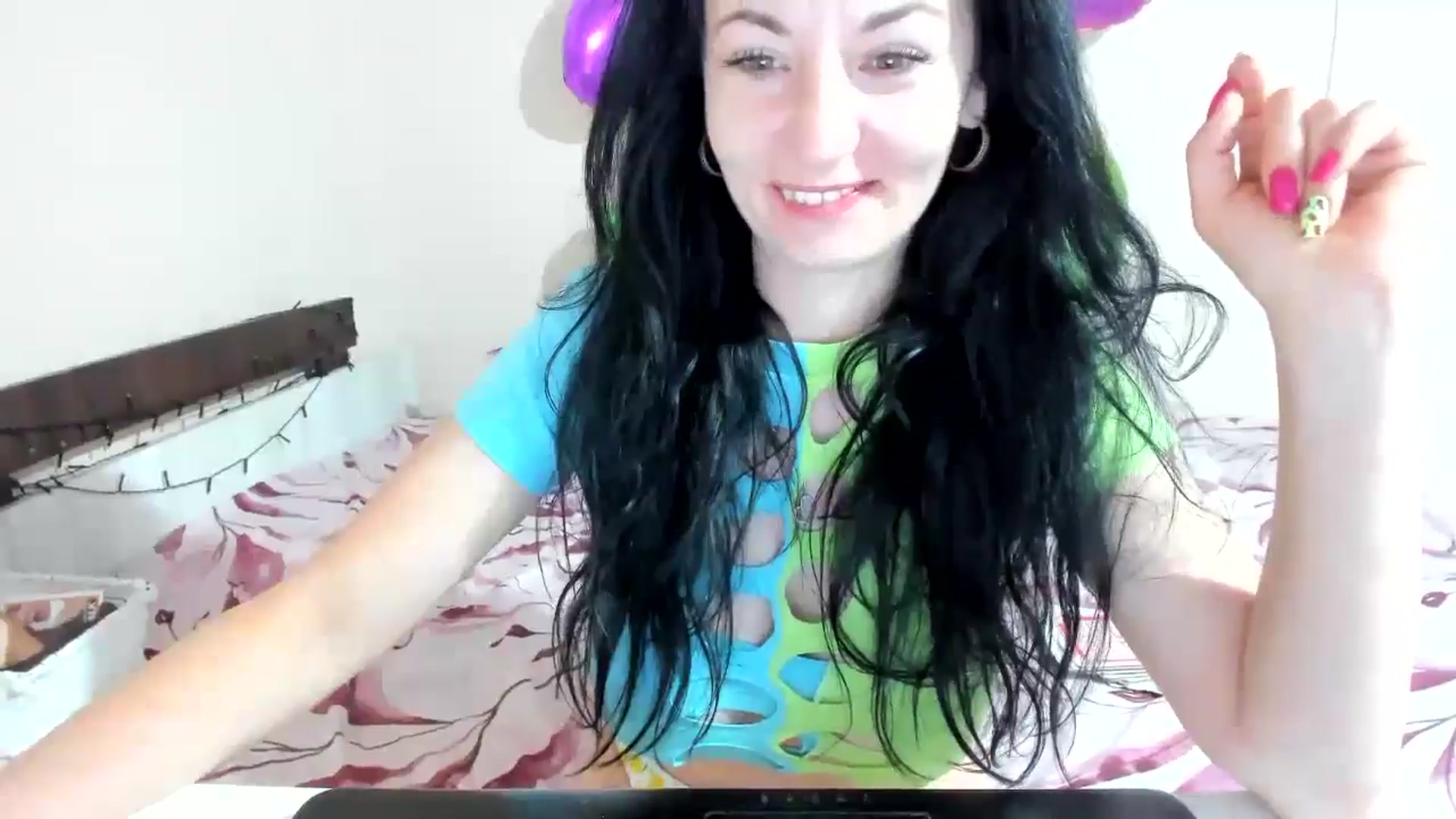 Gallery image thumbnail from elisha4ubbb's myfreecams stream on, 06/03/2024, 04:05 image 15 of 20
