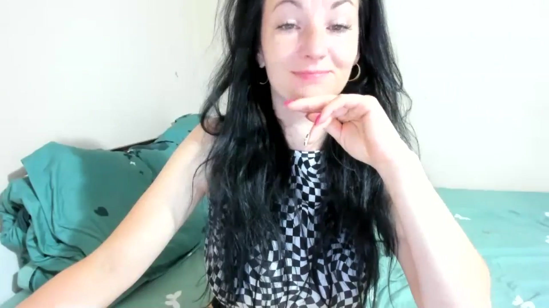 Gallery image thumbnail from elisha4ubbb's myfreecams stream on, 06/20/2024, 03:39 image 17 of 20