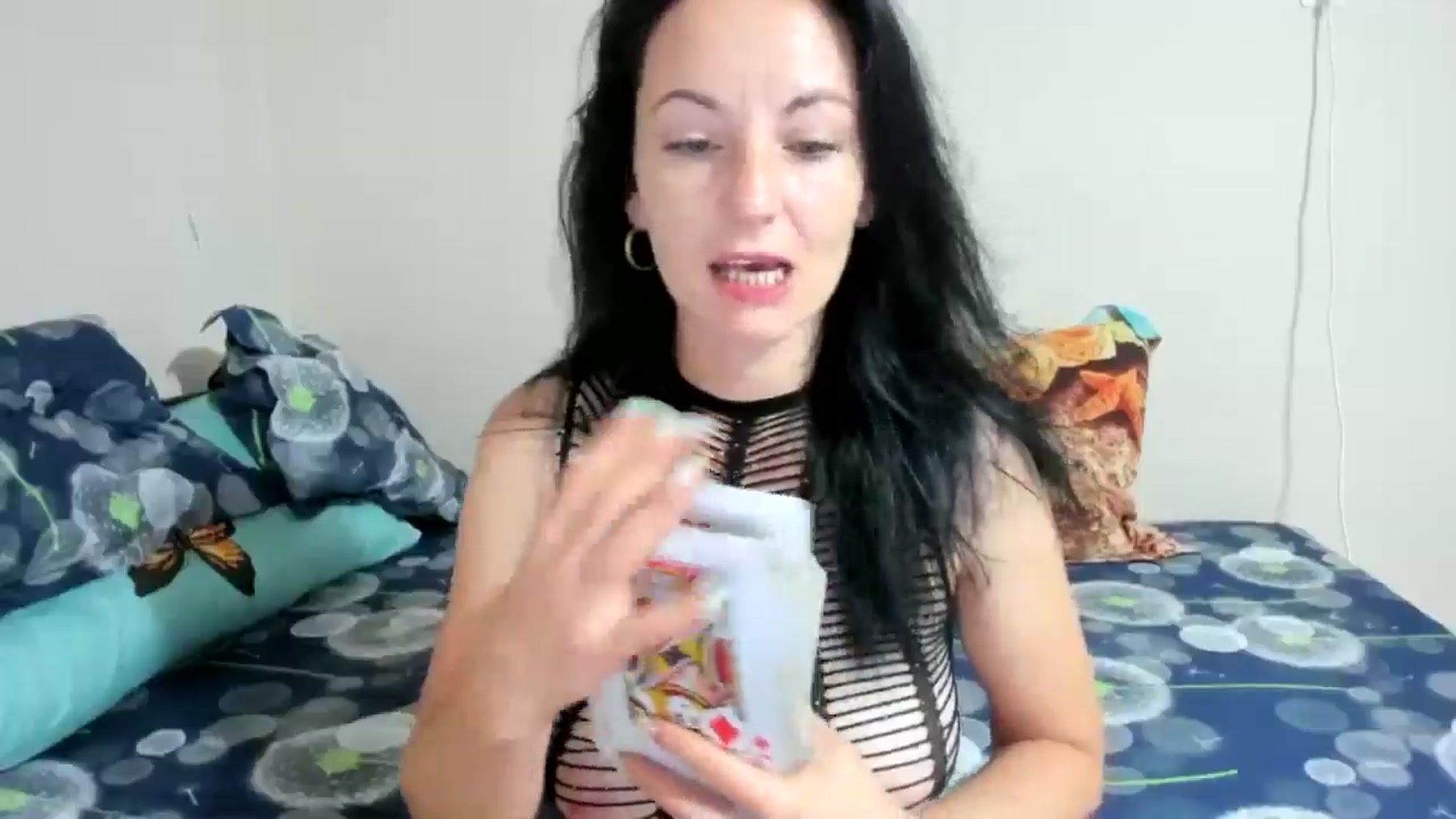 Gallery image thumbnail from elisha4ubbb's myfreecams stream on, 07/25/2024, 03:40 image 4 of 20