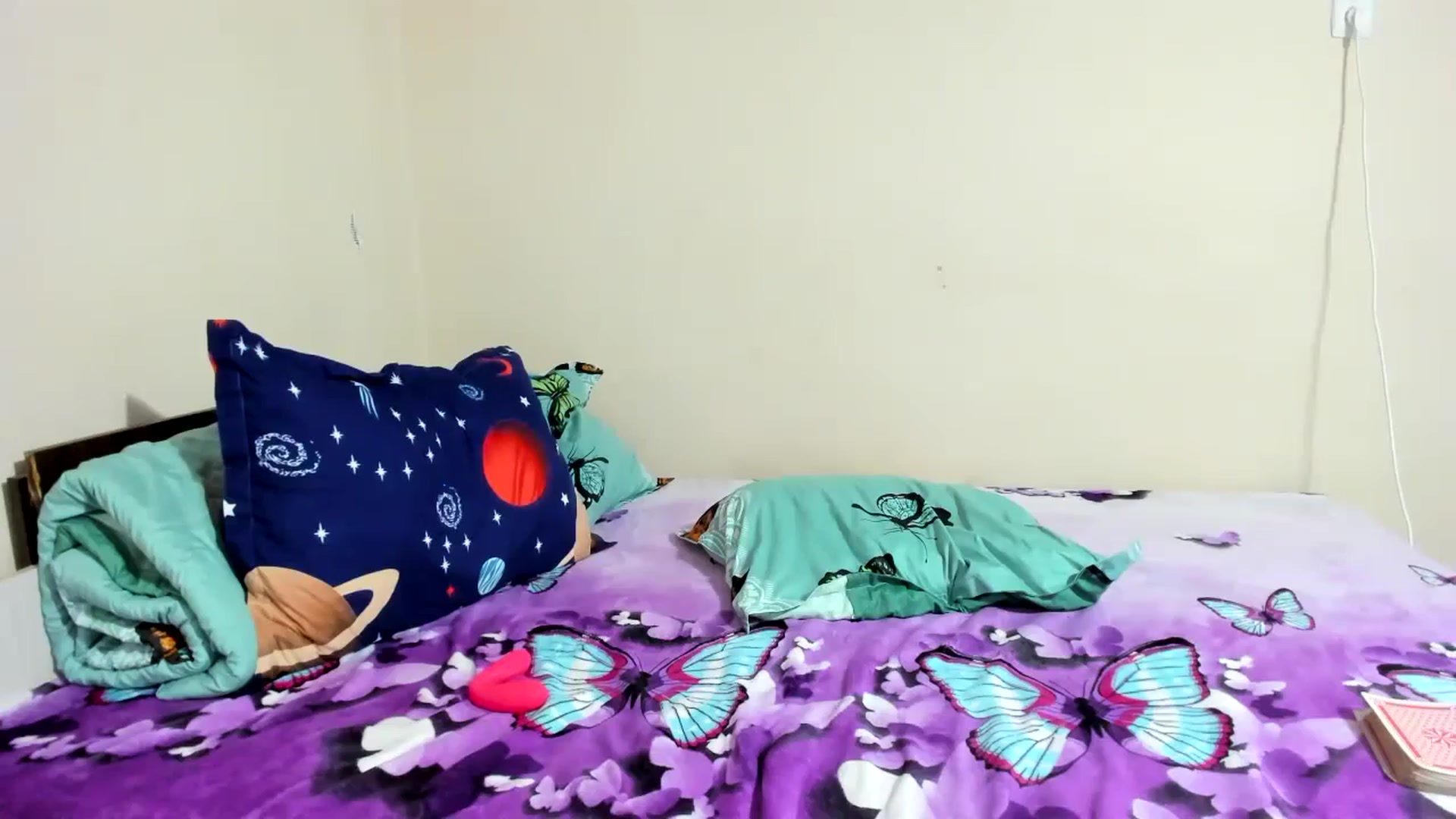 Gallery image thumbnail from elisha4ubbb's myfreecams stream on, 08/11/2024, 04:11 image 16 of 20