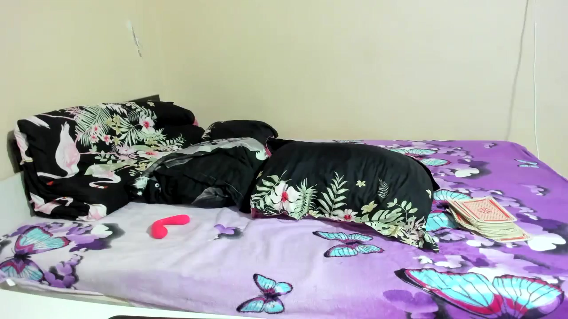Gallery image thumbnail from elisha4ubbb's myfreecams stream on, 09/15/2024, 03:21 image 15 of 20